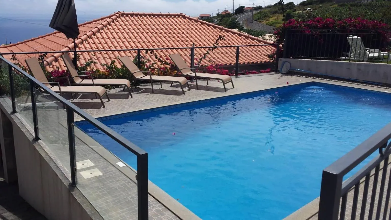 Swimming pool in Paraiso das Flores