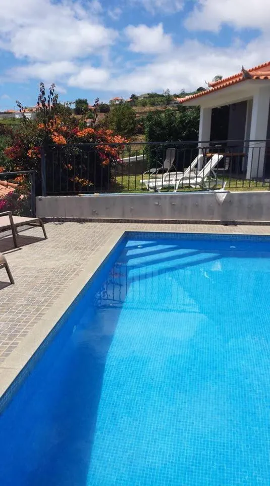 Swimming pool in Paraiso das Flores