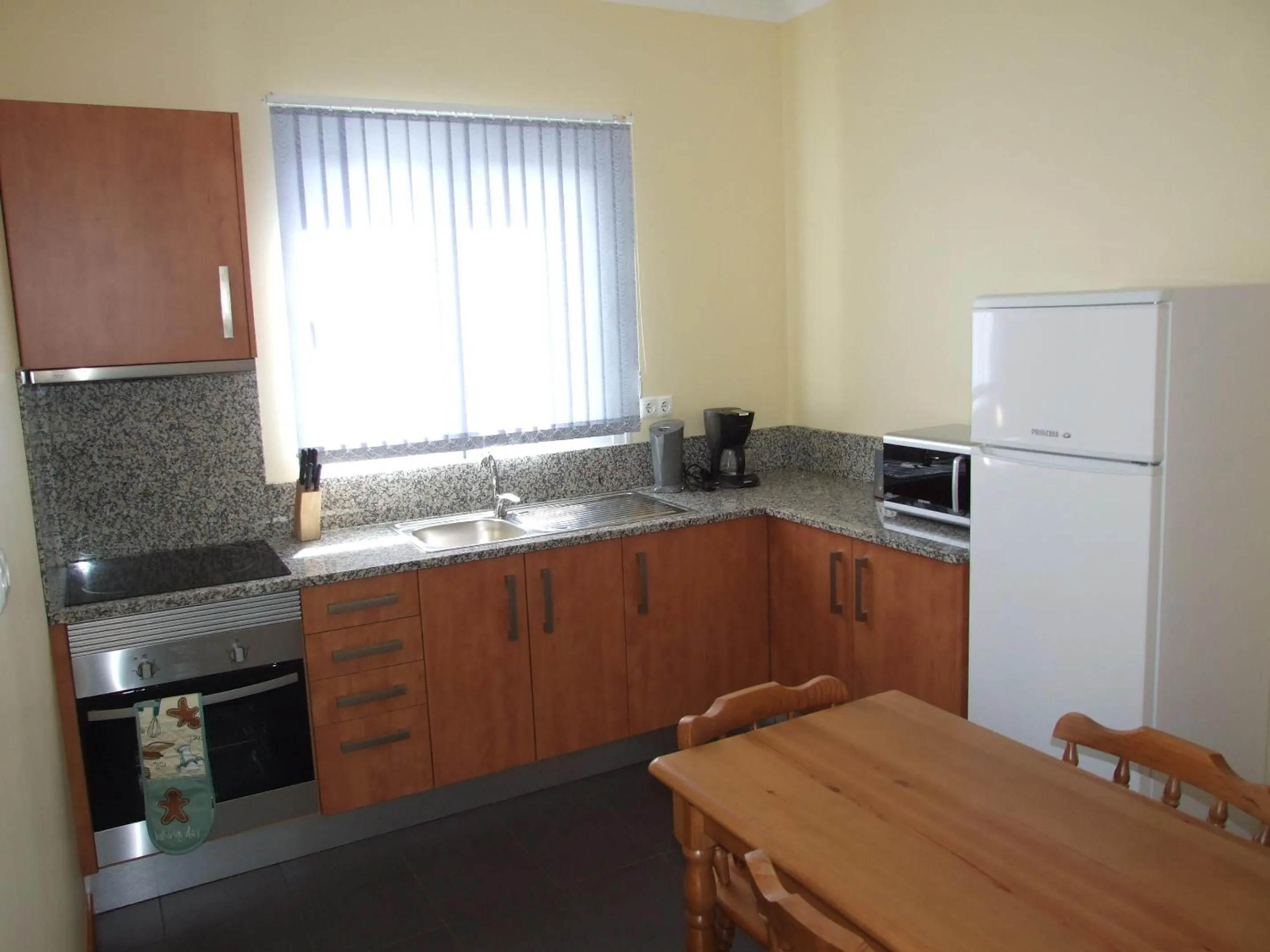 Kitchen or kitchenette in Paraiso das Flores
