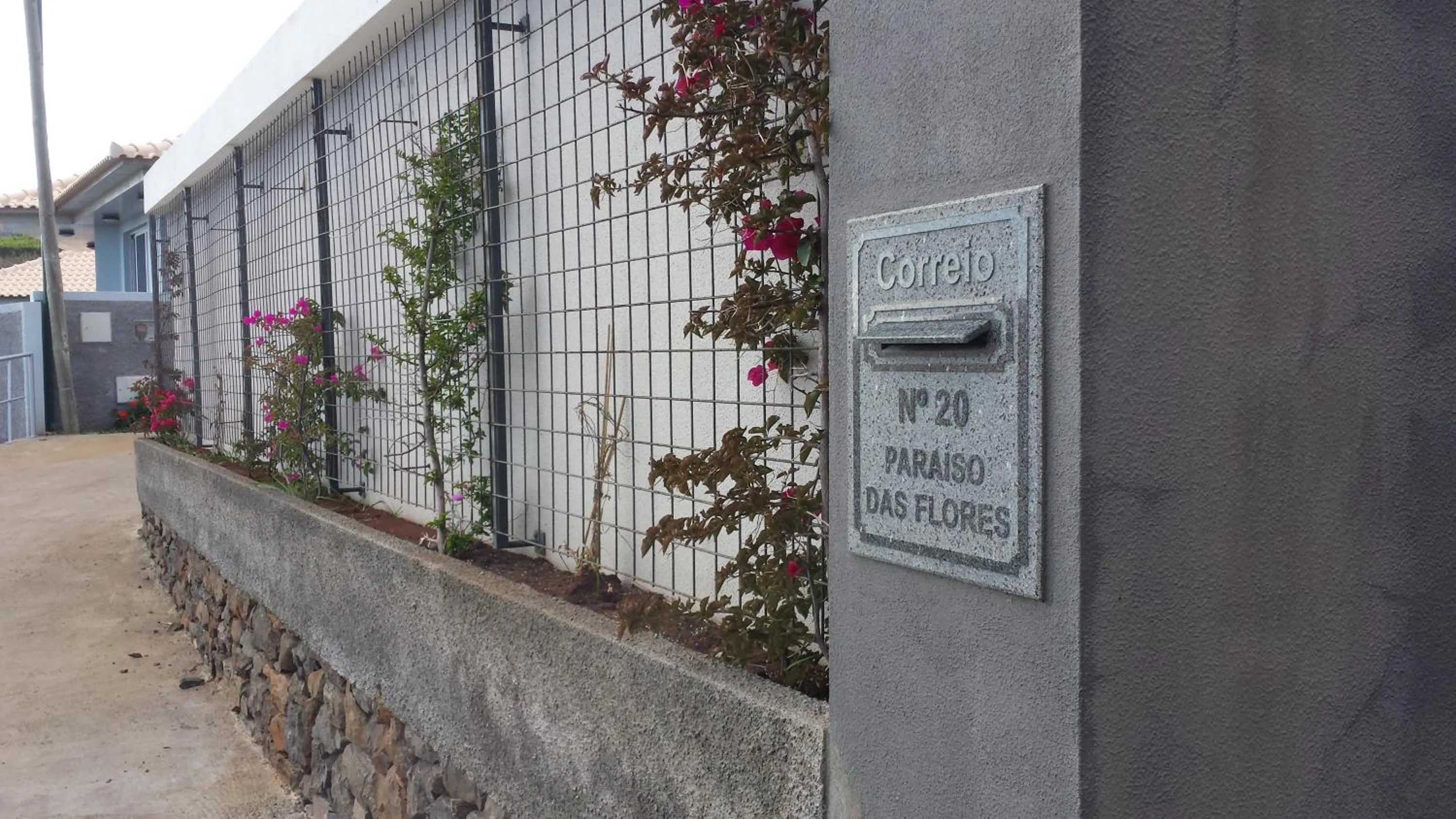 Property logo or sign in Paraiso das Flores