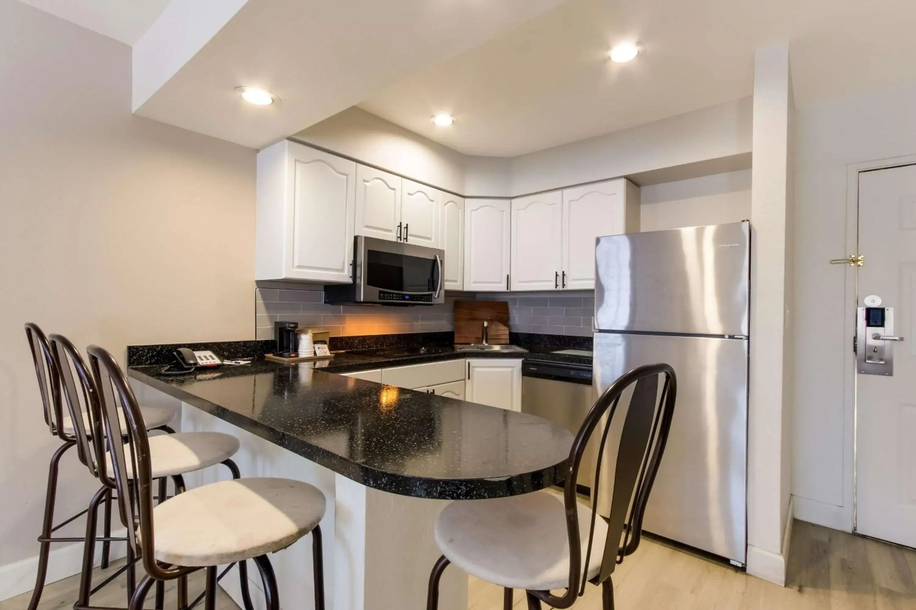 Three-Room Queen Suite with Two Queen Beds and Sofa Bed in SureStay Plus Hotel by Best Western Tempe University Three-Room Queen Suite with Two Queen Beds and Sofa Bed in SureStay Plus Hotel by Best Western Tempe University