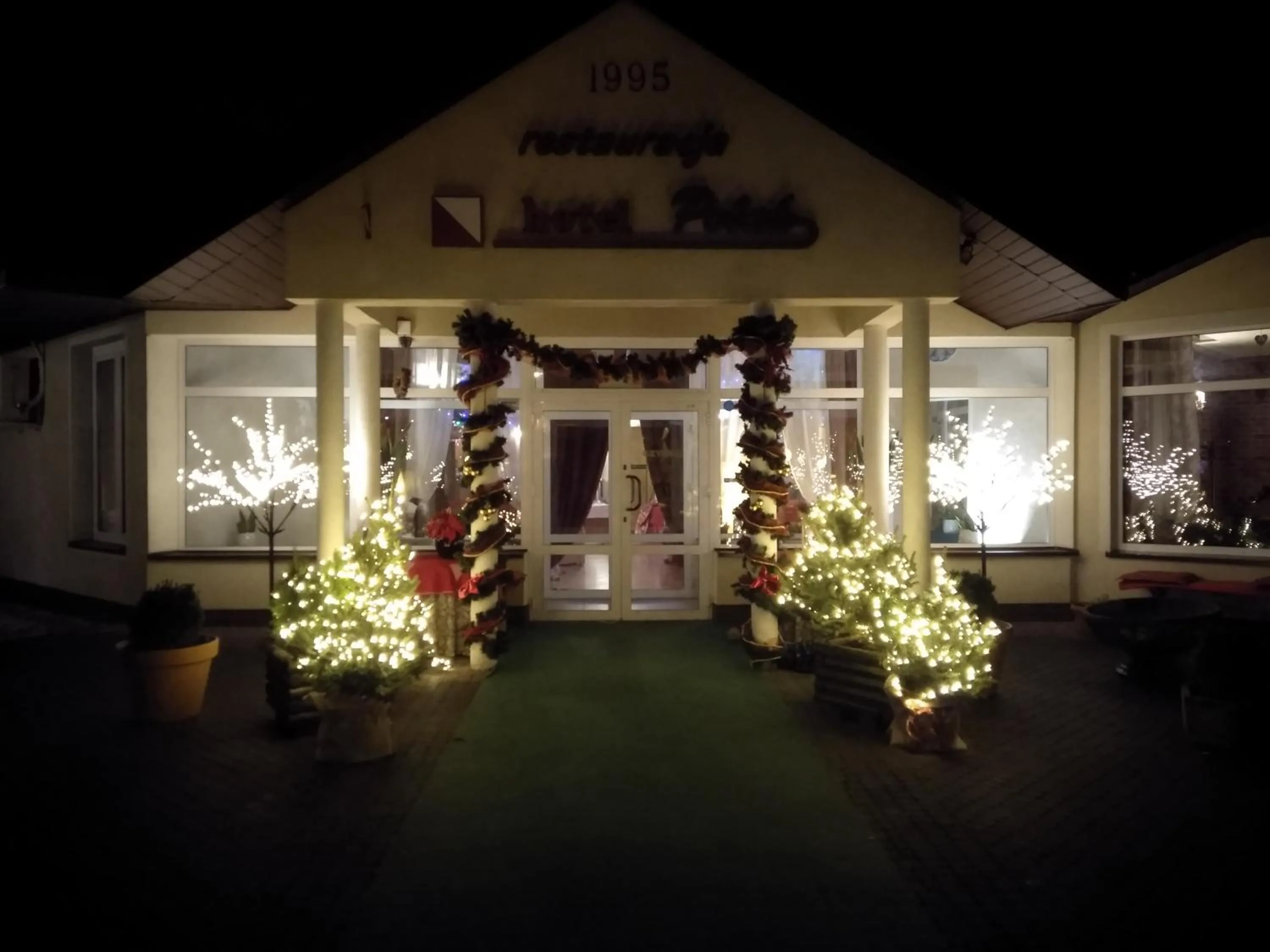Restaurant/places to eat in Hotel Polak