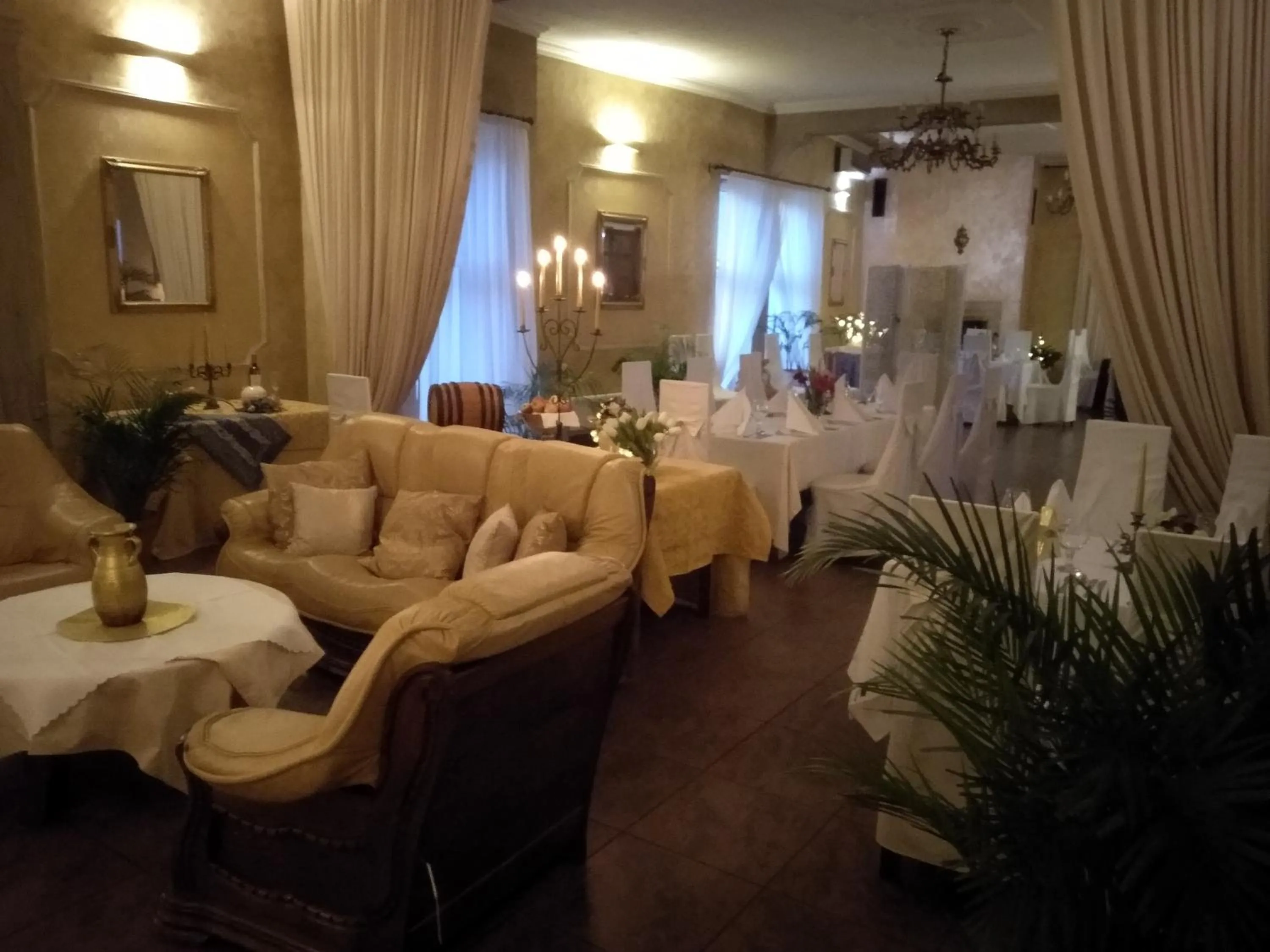 Restaurant/places to eat in Hotel Polak