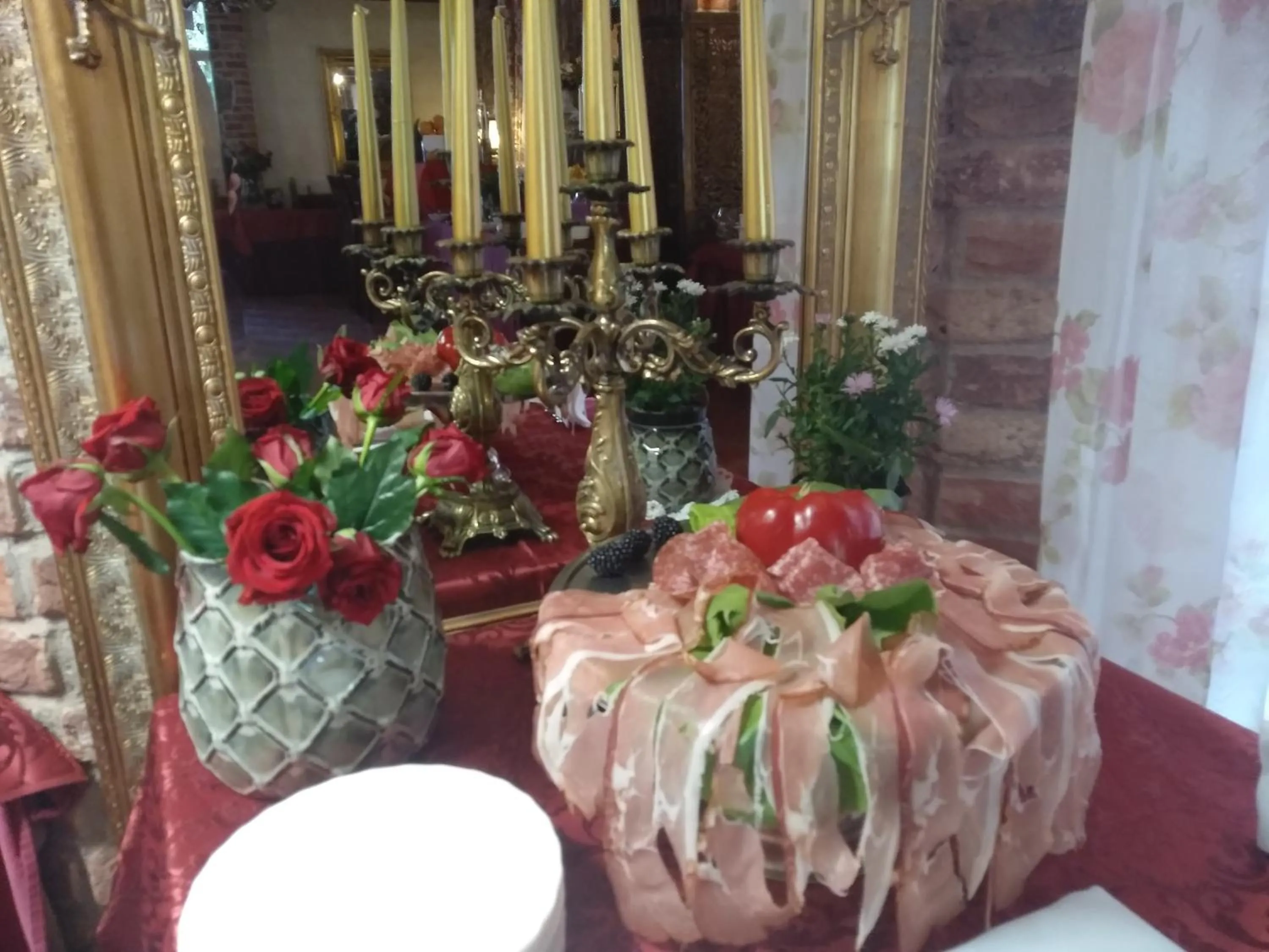 Restaurant/places to eat in Hotel Polak