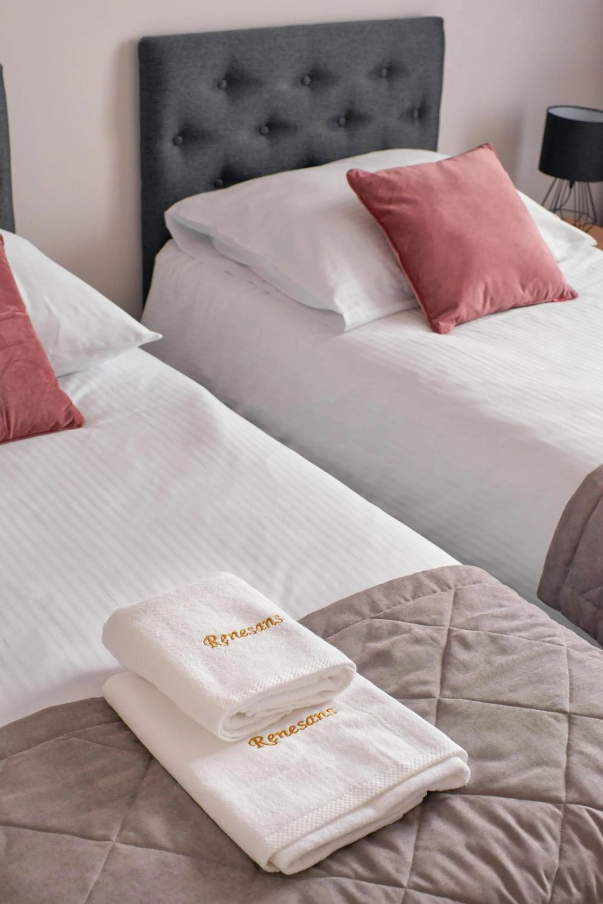 Bed in Hotel Renesans