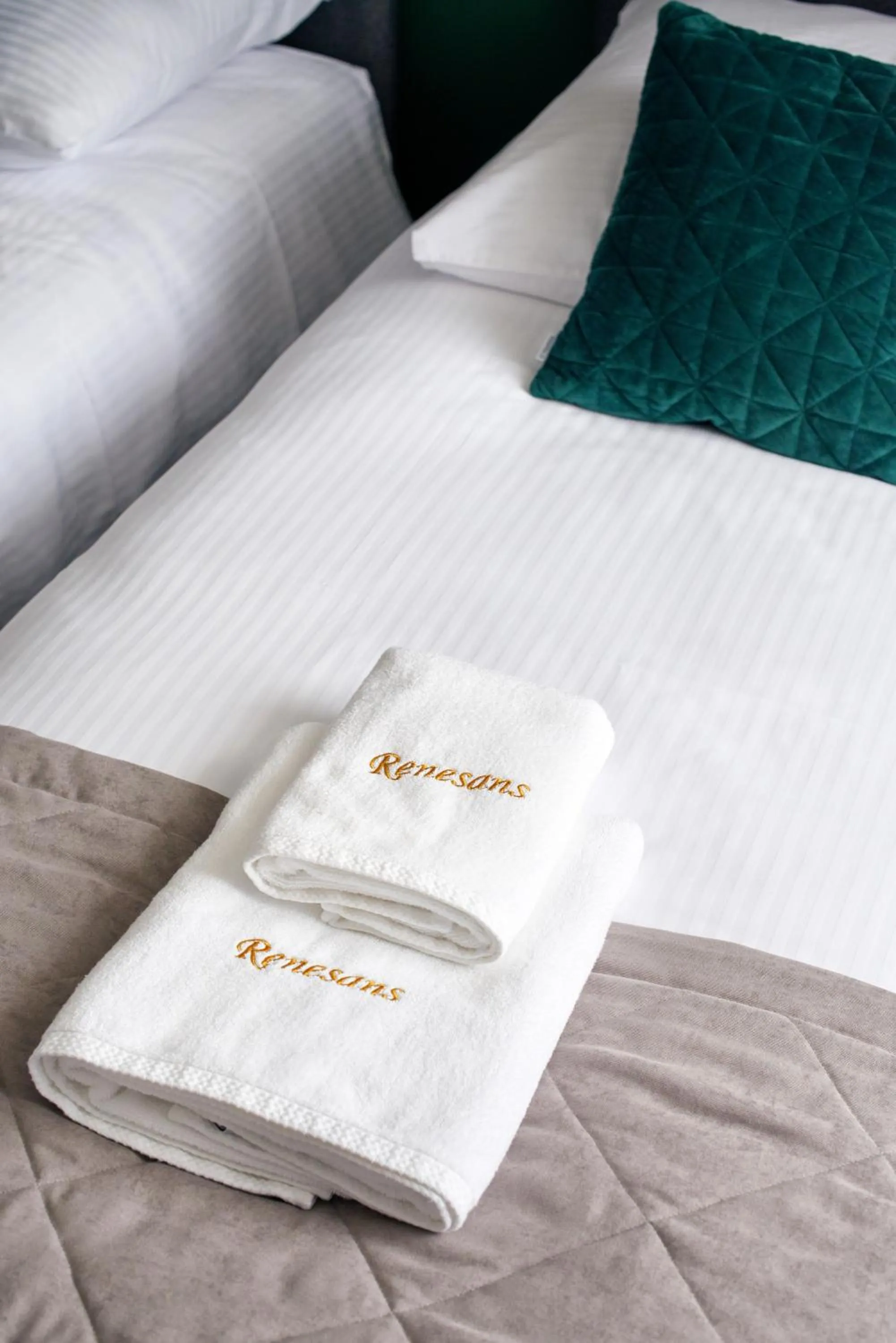 Bed in Hotel Renesans