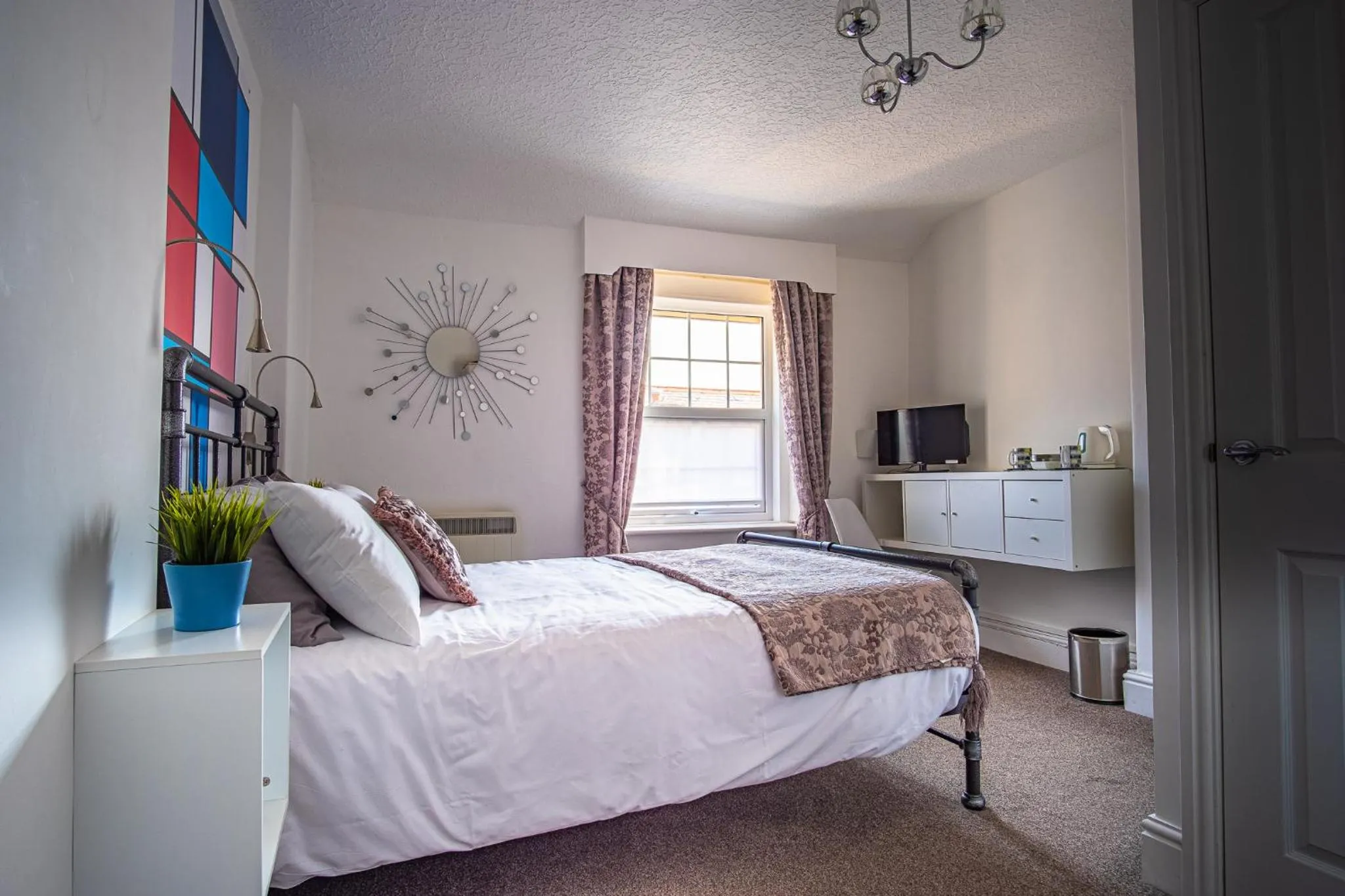 Bedroom, Bed in Arvon House