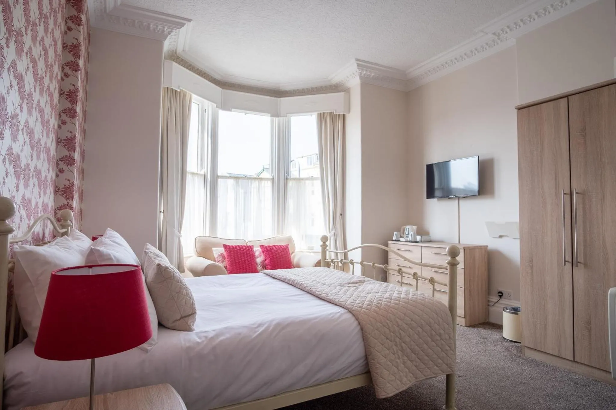 Bedroom, Bed in Arvon House