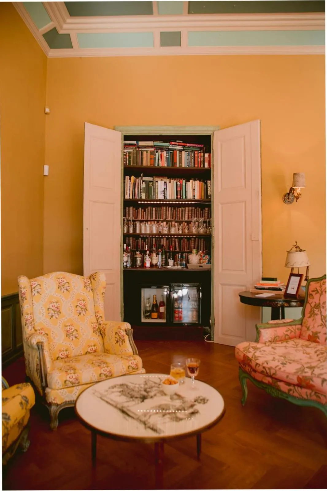 Lounge or bar in Chateau de Varenne