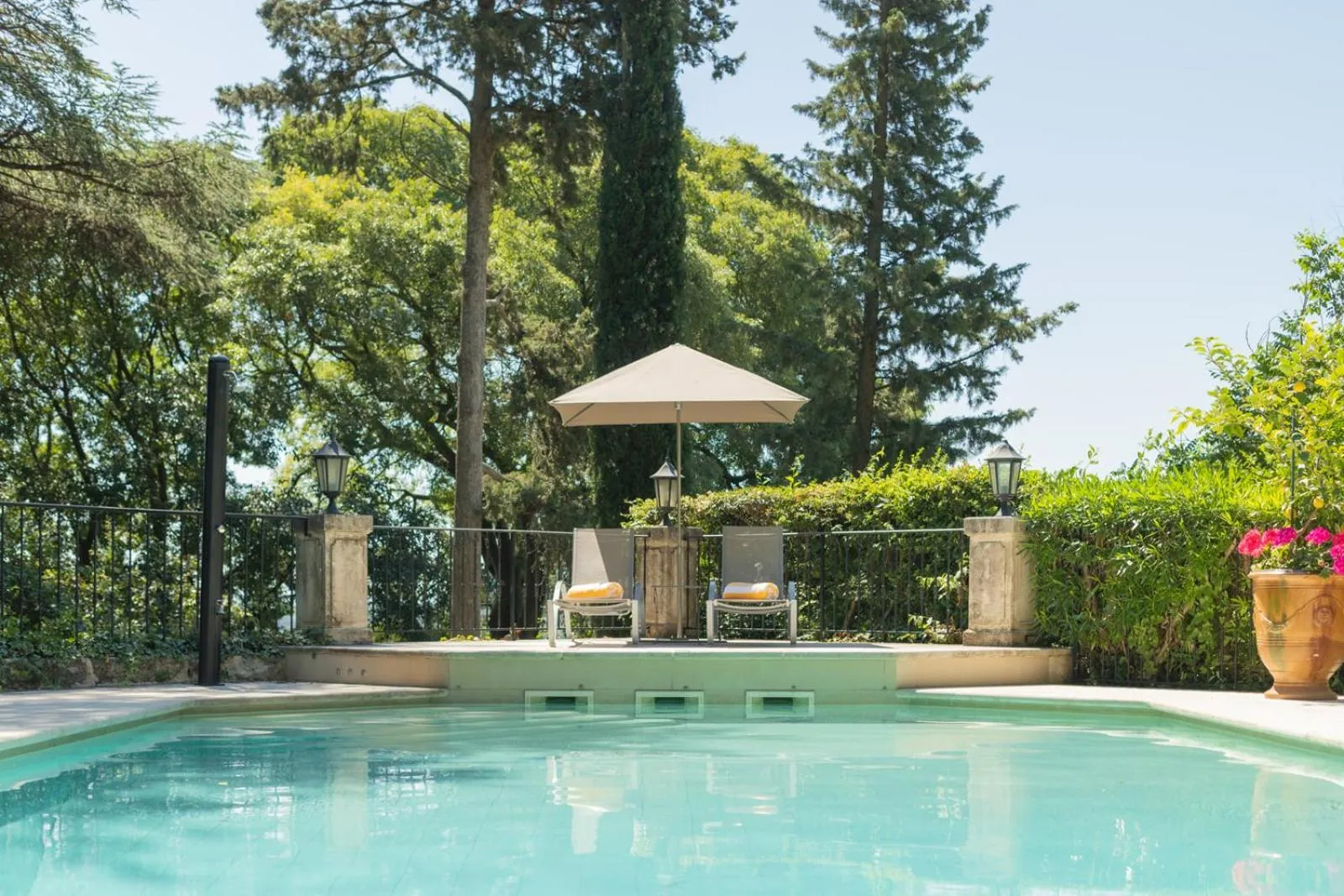 Swimming pool in Chateau de Varenne