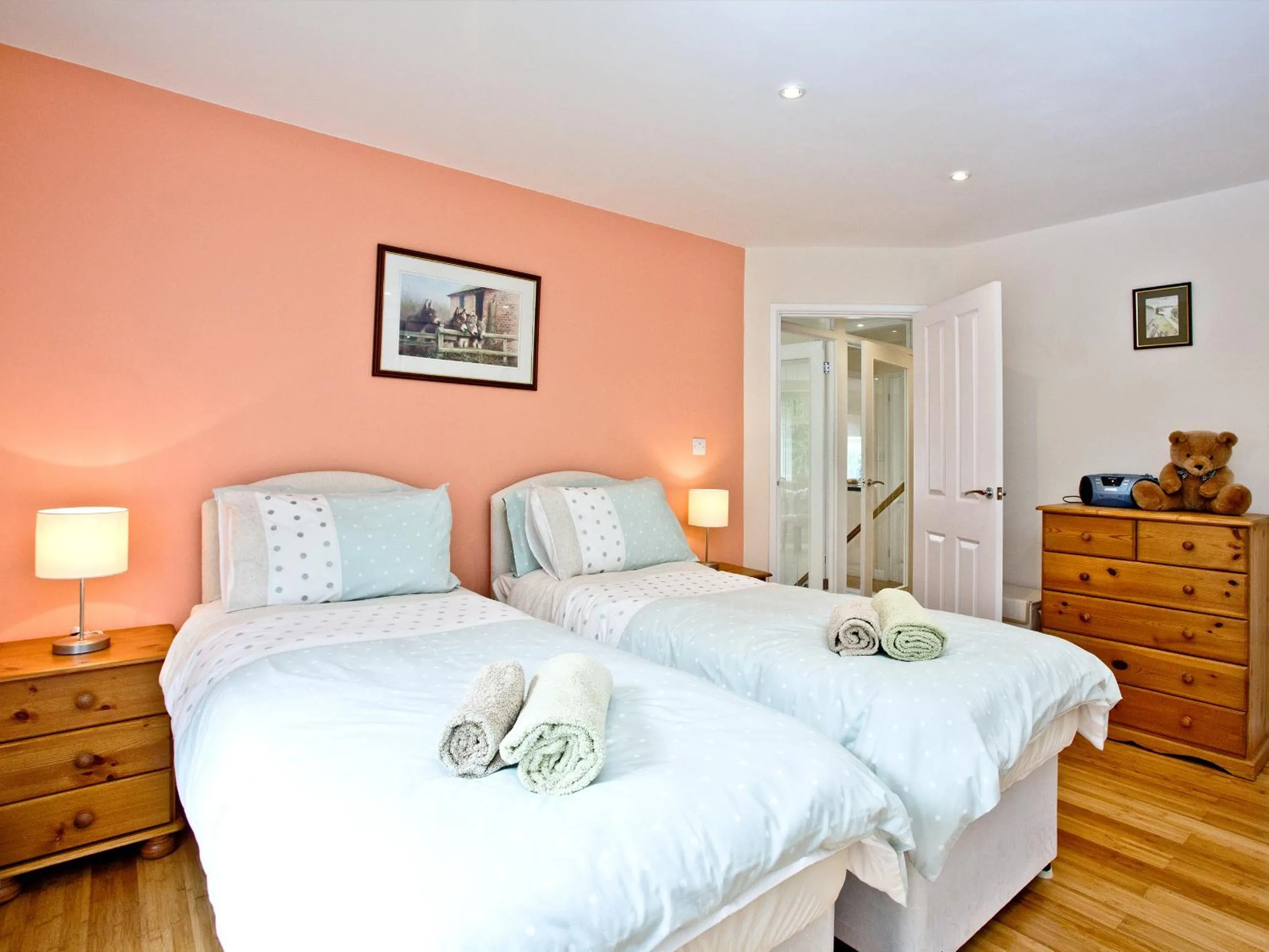 Bedroom, Bed in Oldway Apartment