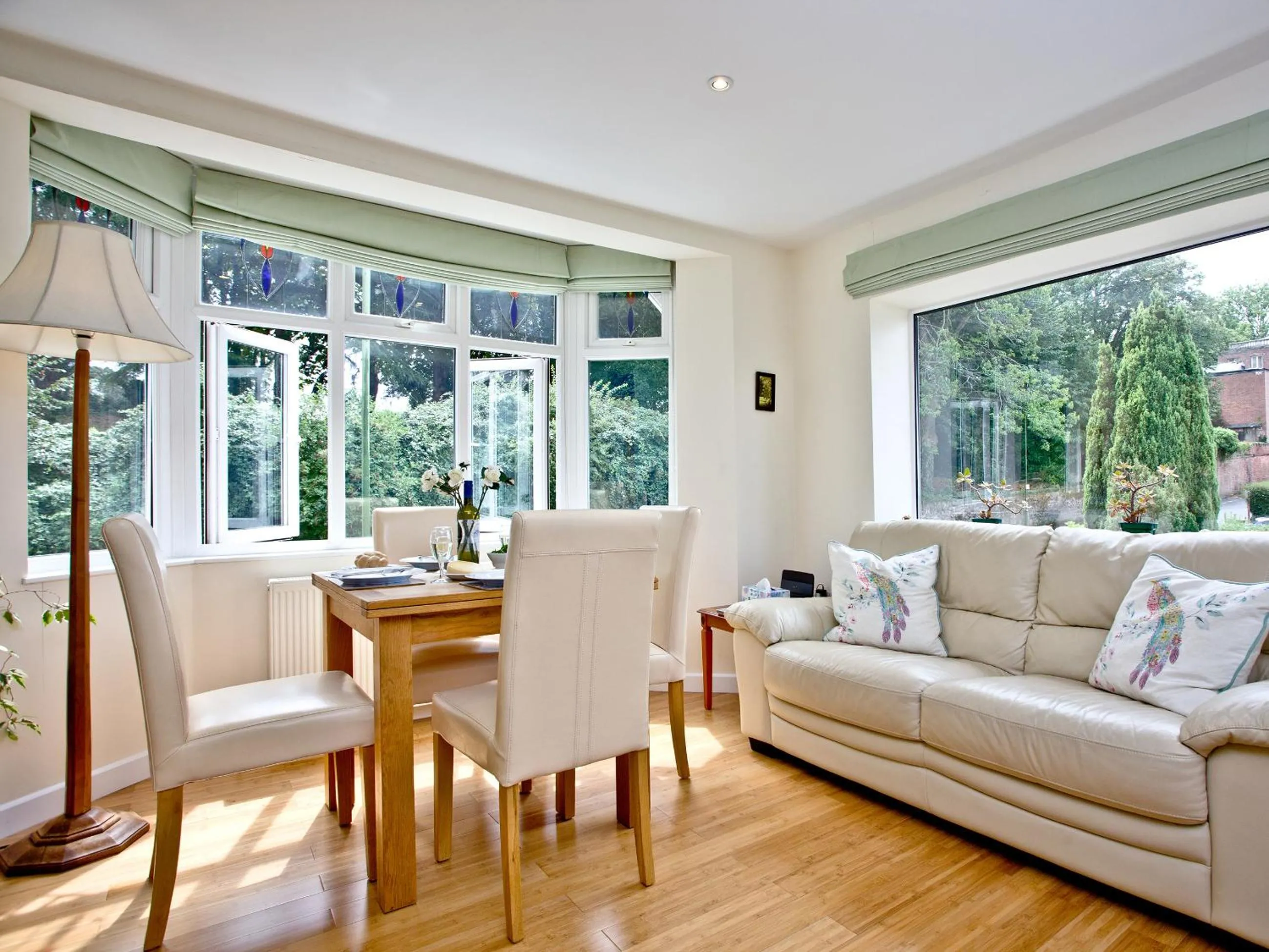 Dining area in Oldway Apartment