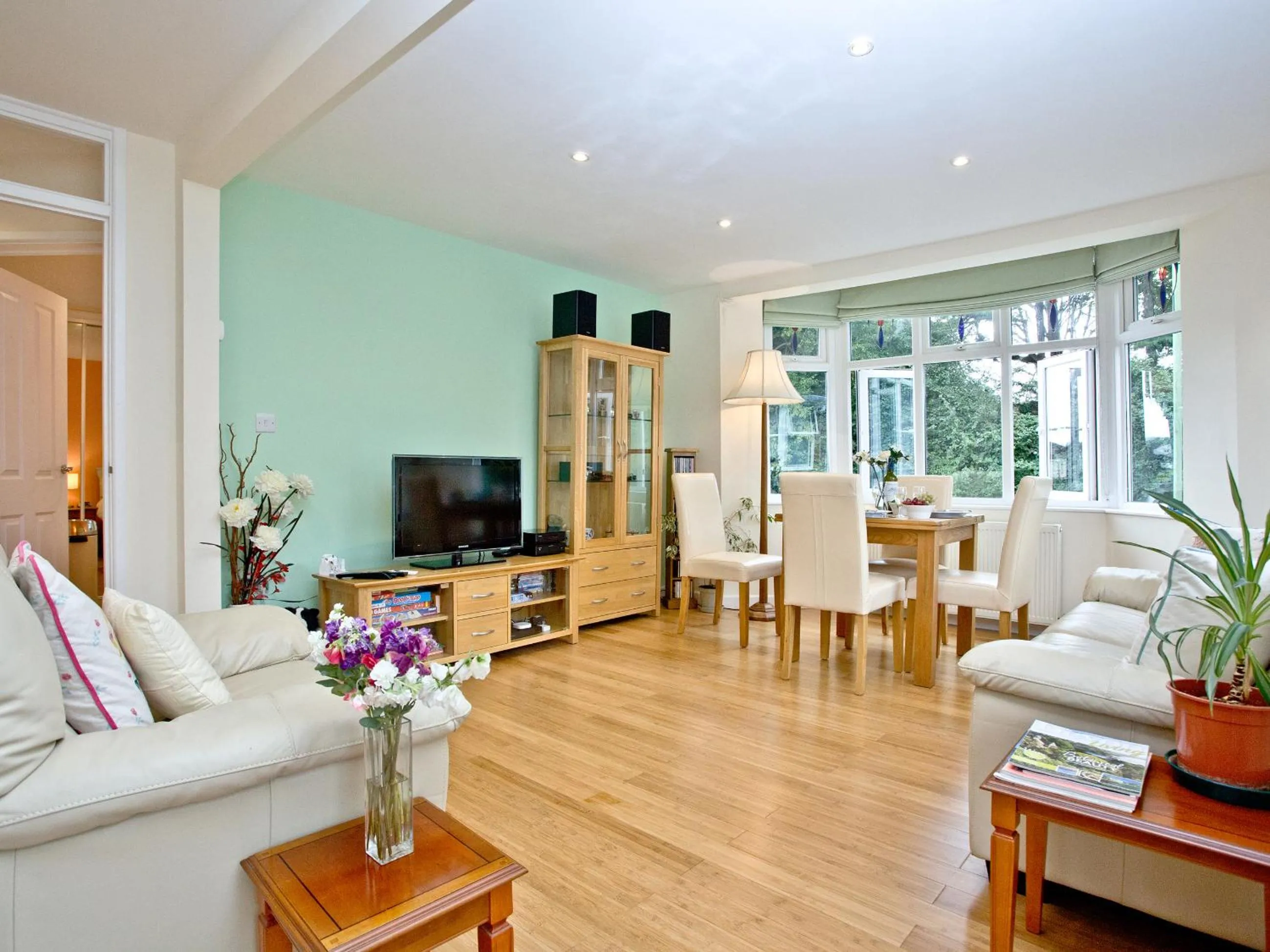 Property building in Oldway Apartment