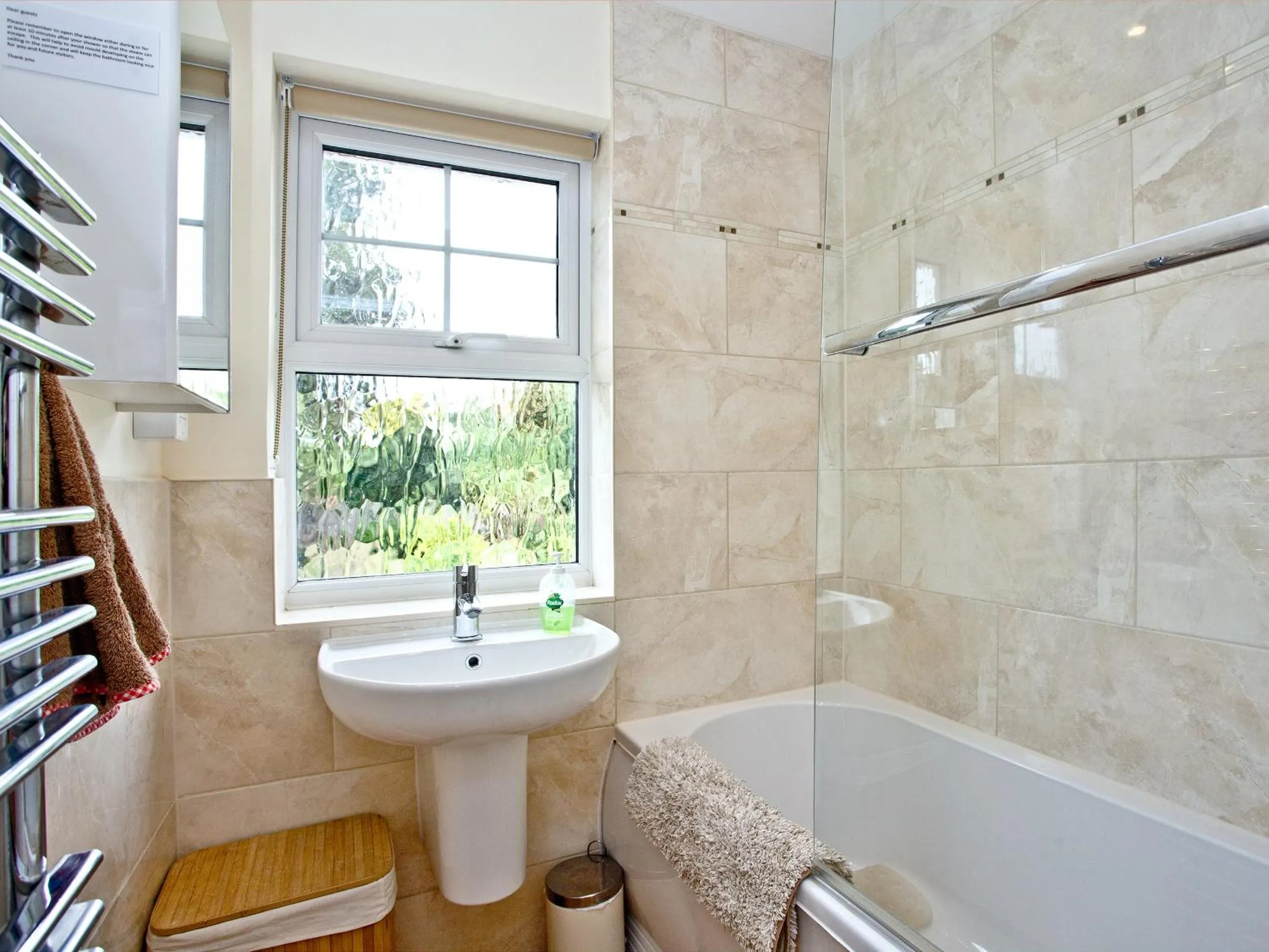 Bathroom in Oldway Apartment