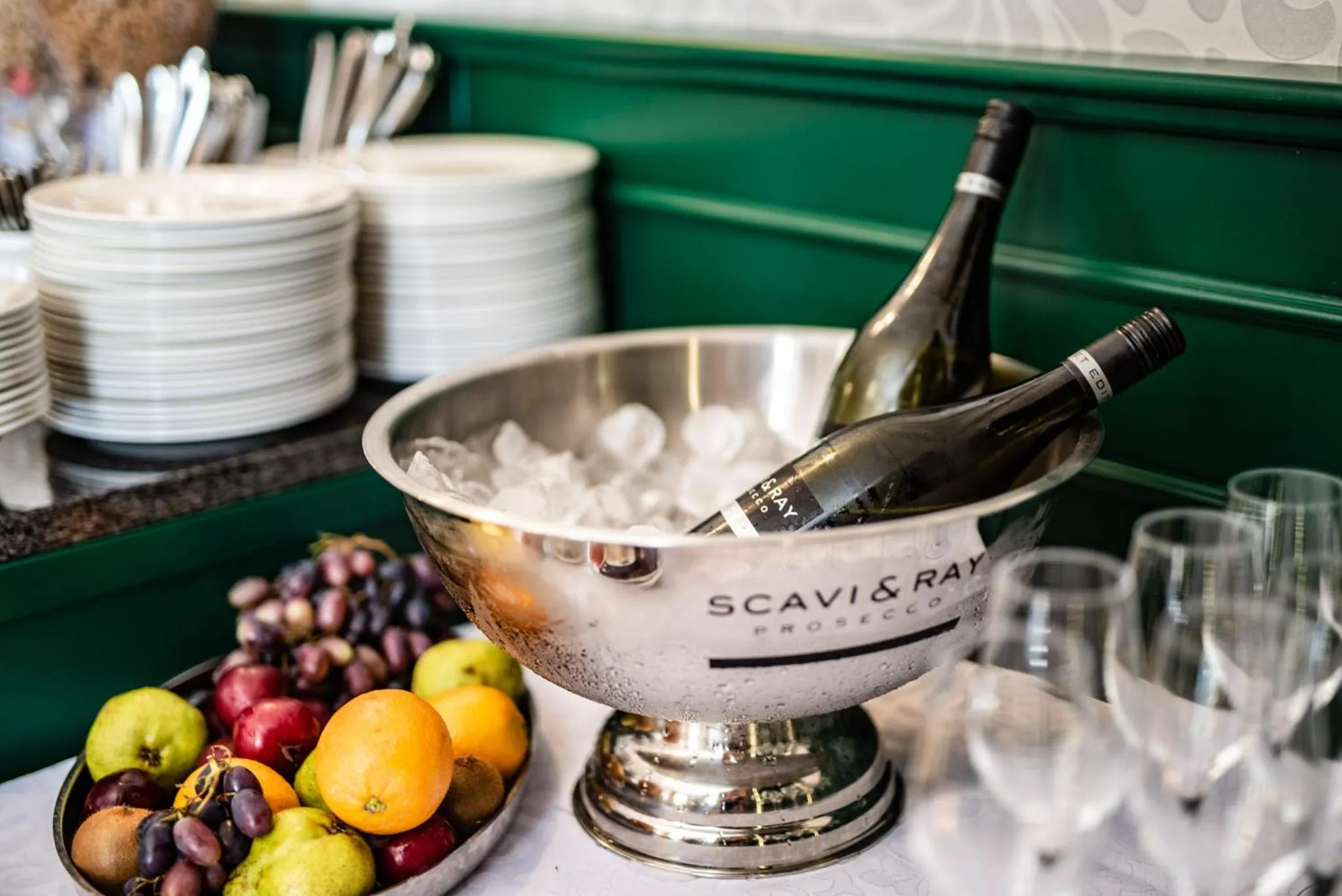 Restaurant/places to eat in Hotel Větruše