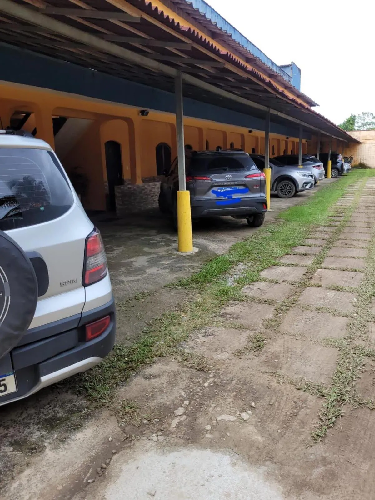 Parking in Pousada Boramar