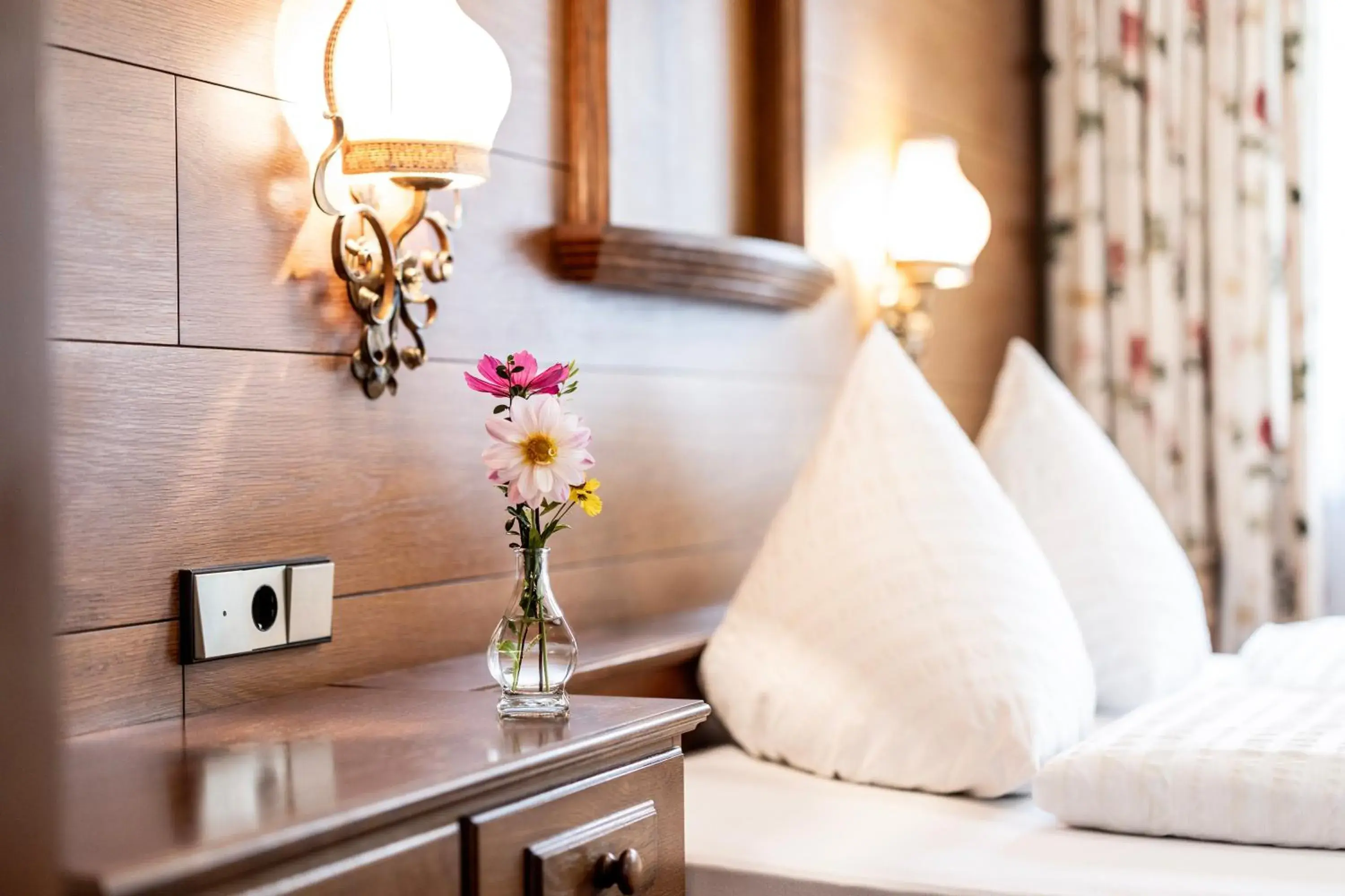 Double Room with Balcony - single occupancy in Hotel Elisabeth Double Room with Balcony - single occupancy in Hotel Elisabeth