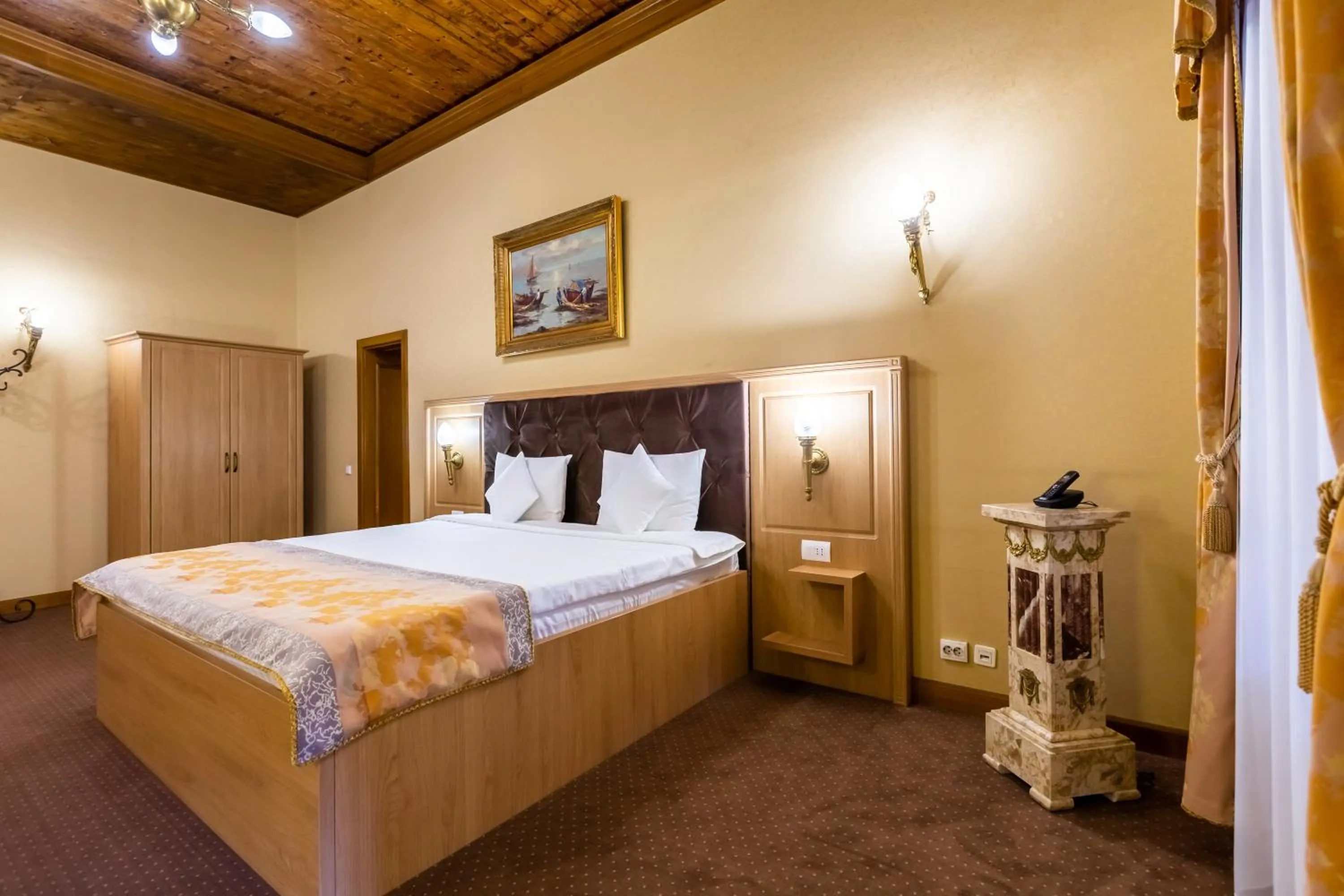 Bed in Hotel Am Ring