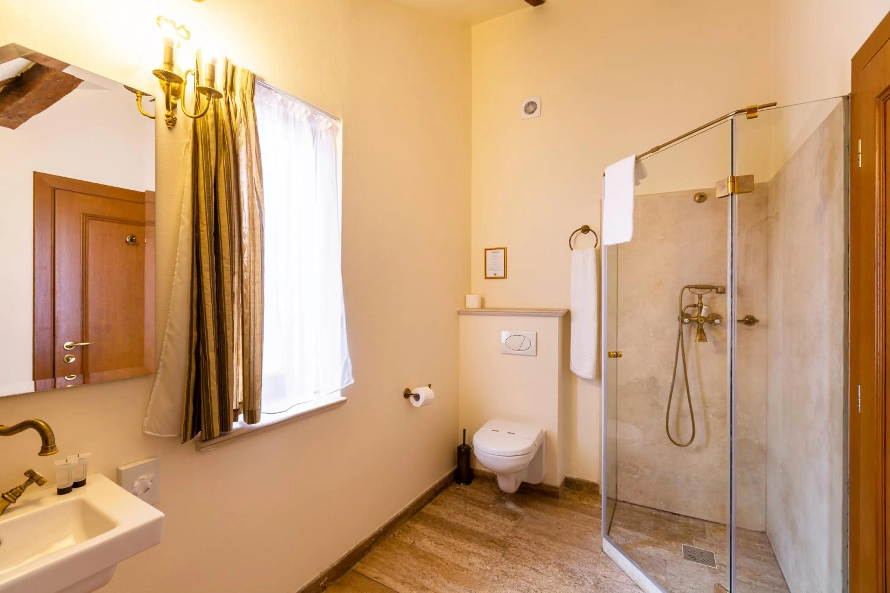 Shower in Hotel Am Ring