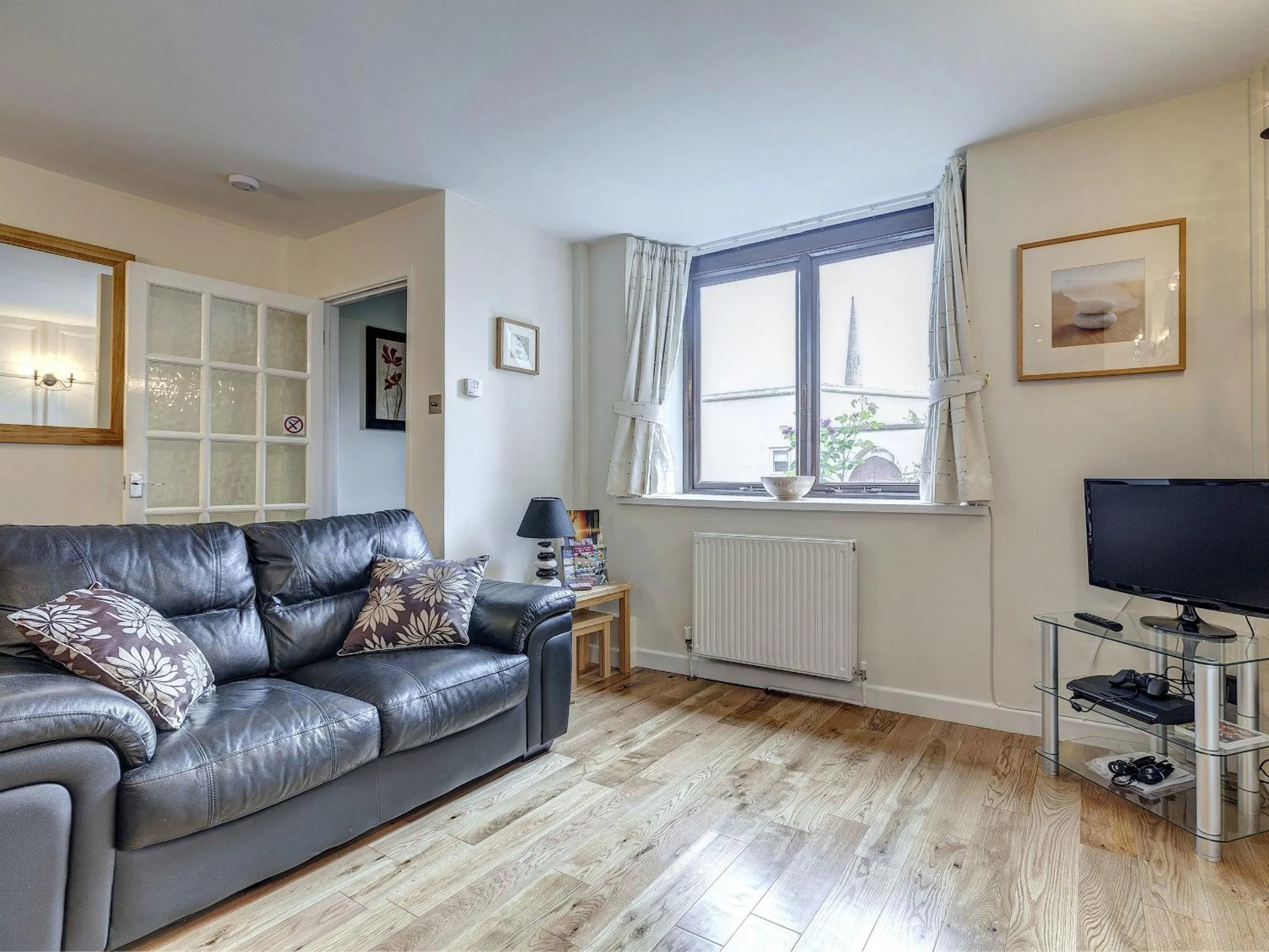 6 Torwood Gables