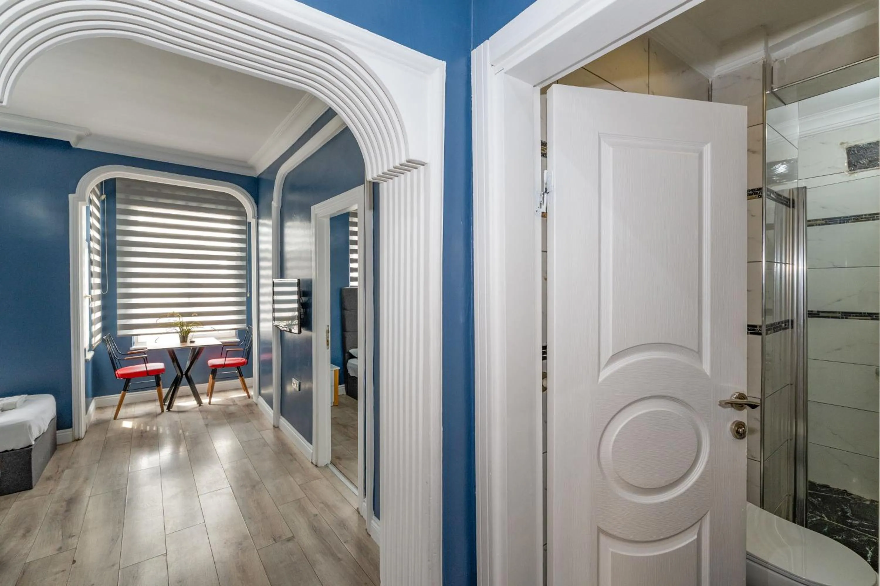 Dining area in Taxim Trend Suites