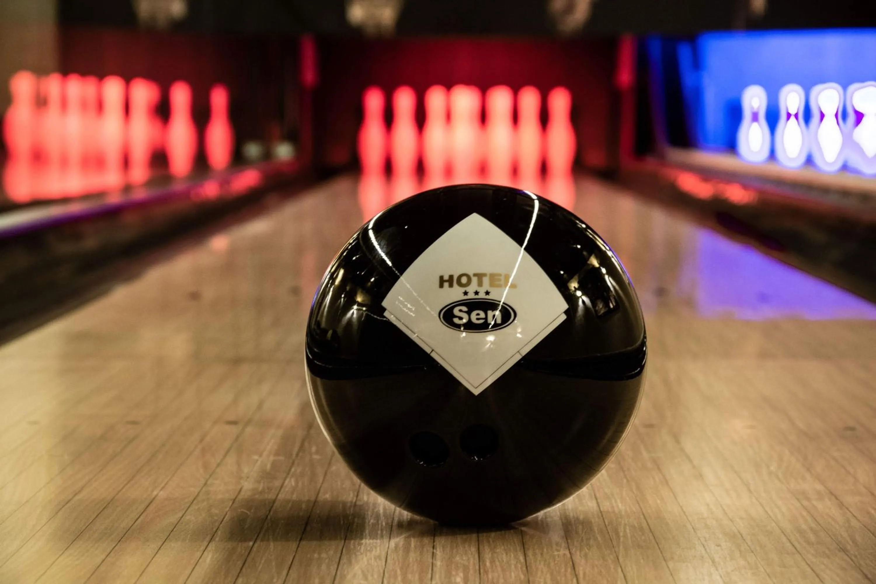 Bowling in Hotel Sen