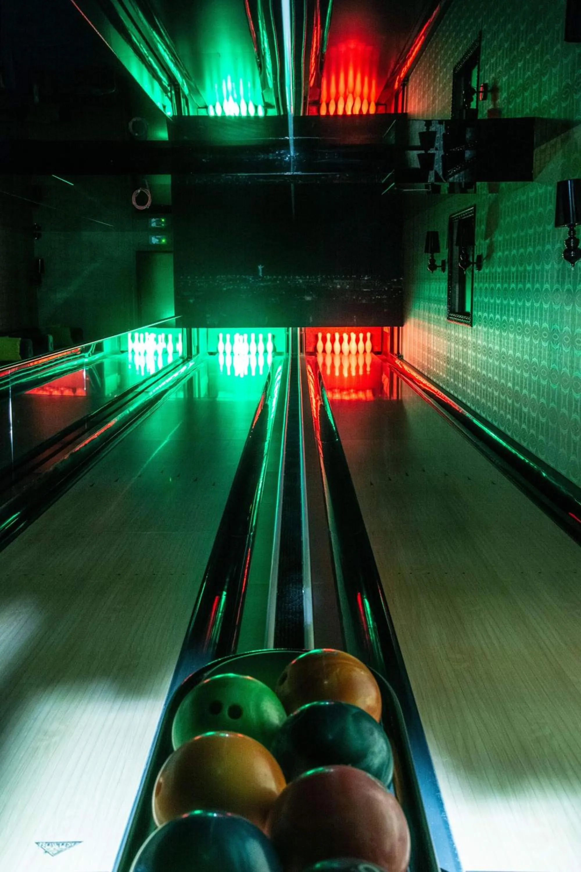 Bowling in Hotel Sen