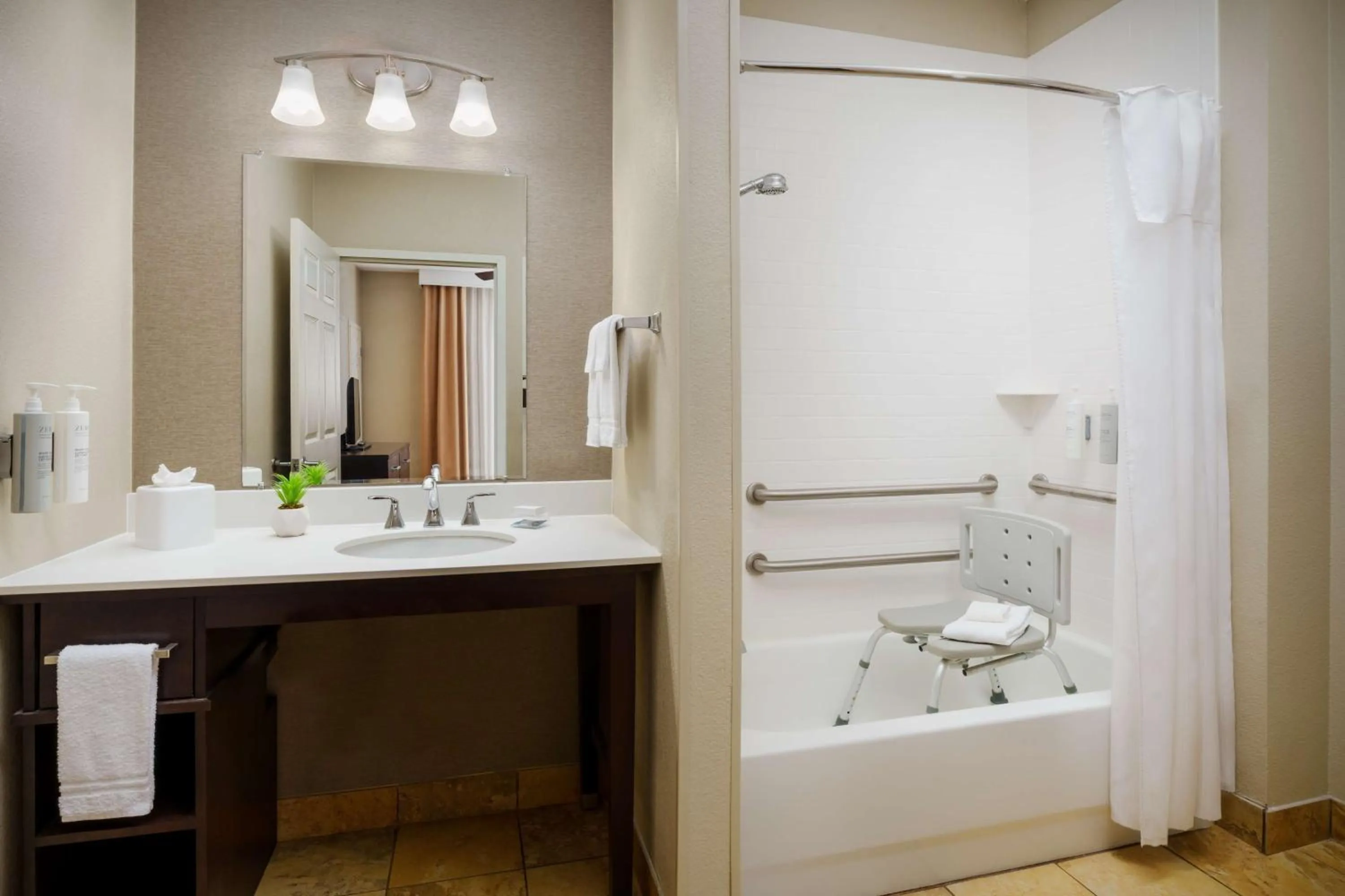Bathroom in Homewood Suites Rochester-Henrietta