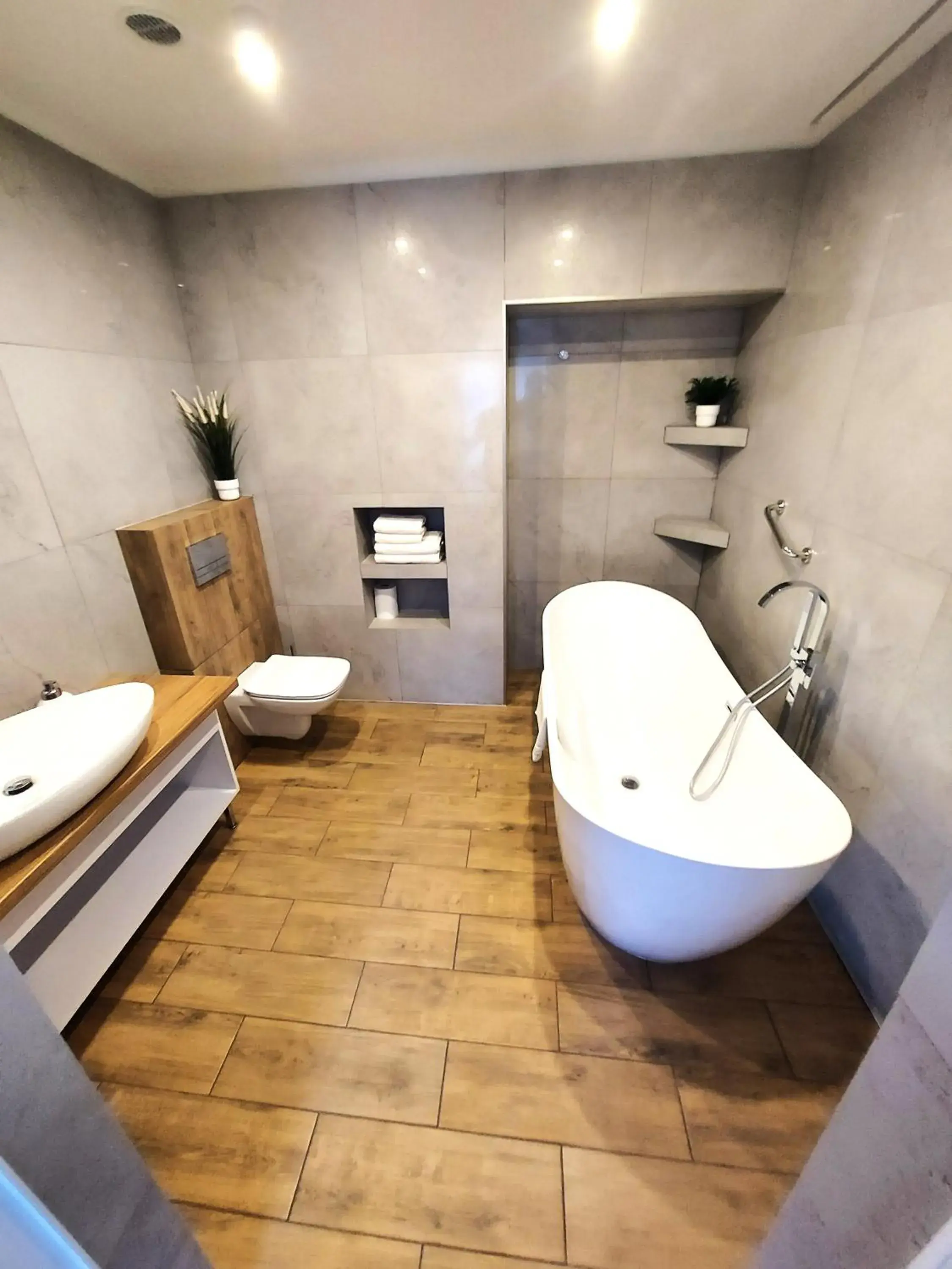 Deluxe Double Room with Bathtub in Dom na Podwalu Deluxe Double Room with Bathtub in Dom na Podwalu