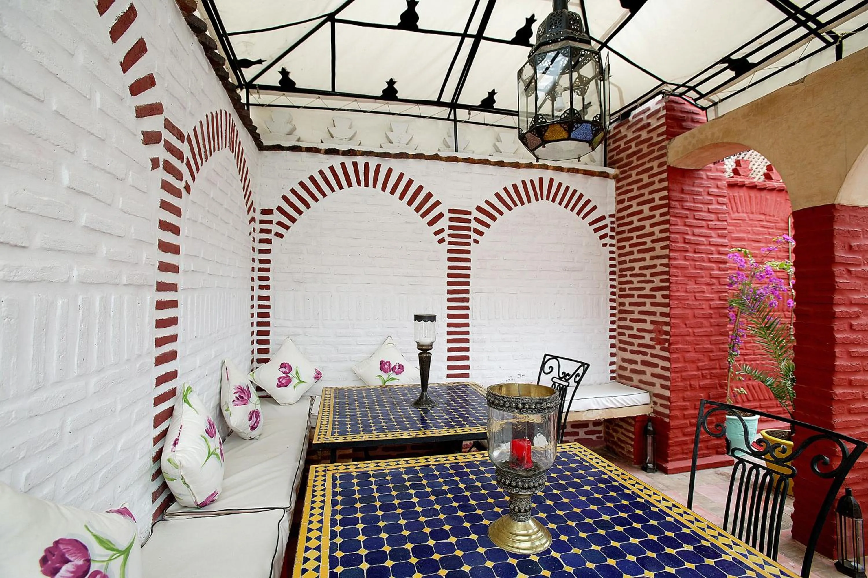 Restaurant/places to eat in Riad Eden