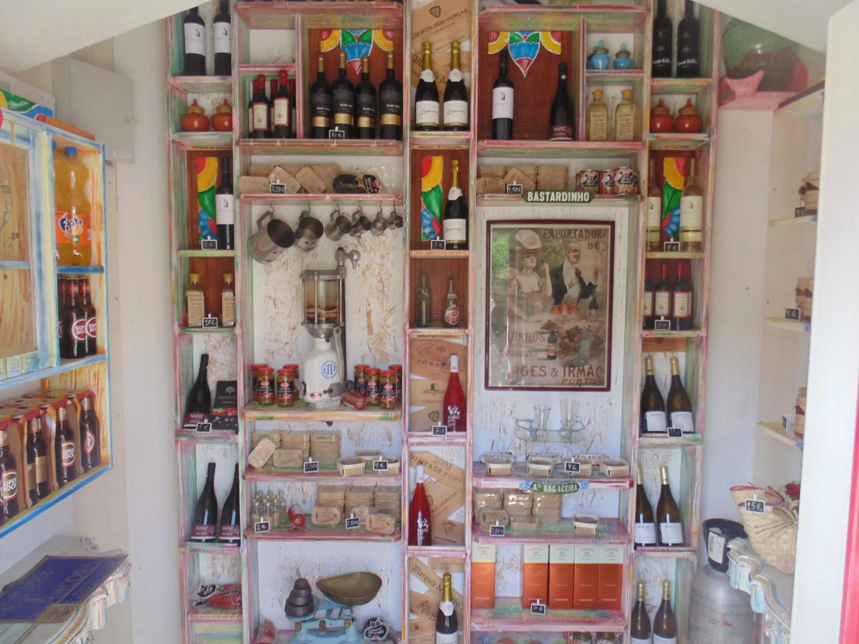 On-site shops in Villa Ana Margarida Beach