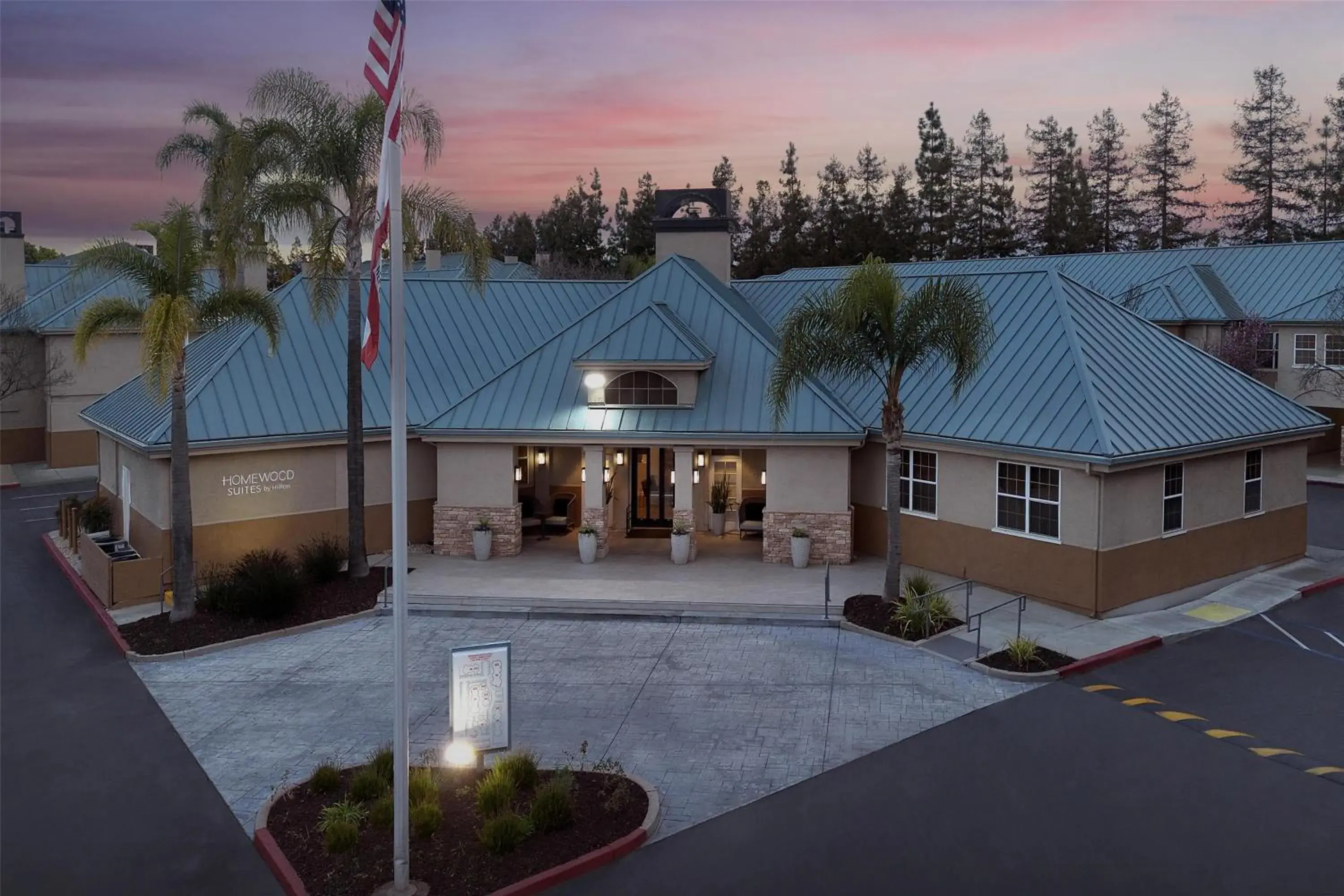 Property building in Homewood Suites by Hilton San Jose Airport-Silicon Valley Property building in Homewood Suites by Hilton San Jose Airport-Silicon Valley
