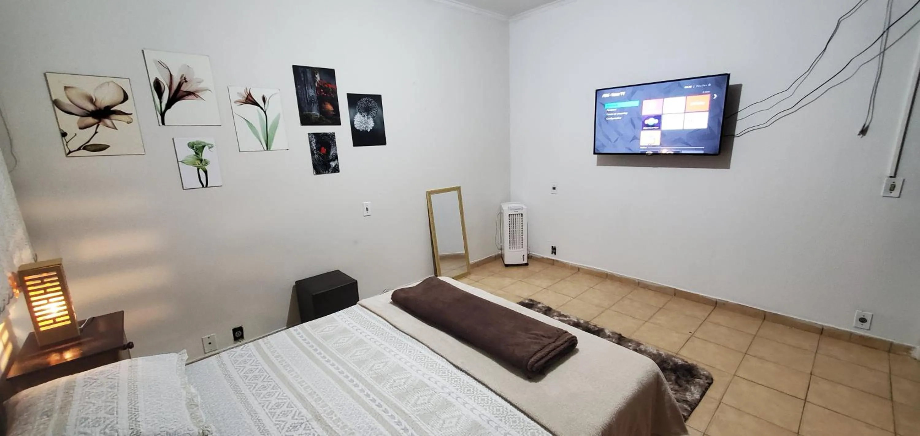 Double Room with Shared Toilet in Hostel Bauru