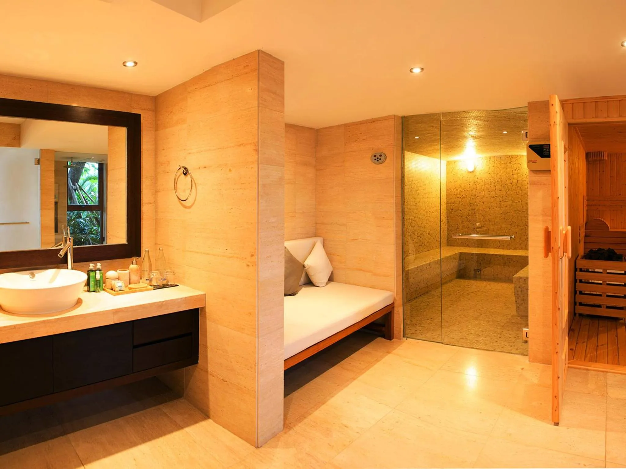 Sauna, Bed in Panacea Retreat