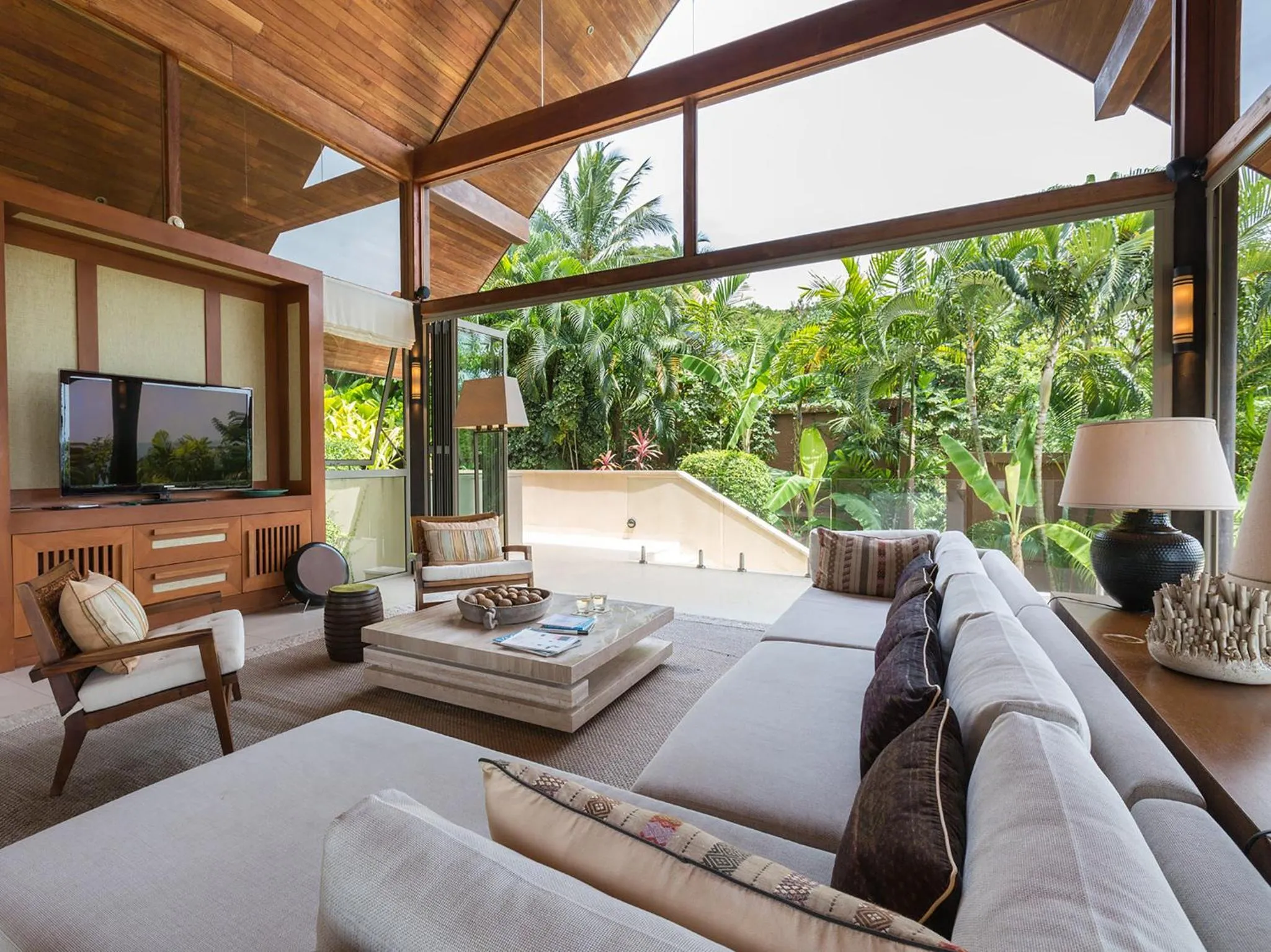 TV and multimedia in Panacea Retreat