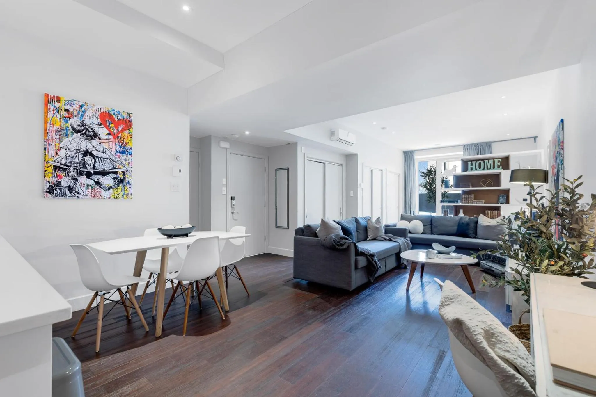 Living room in LiV MTL Soho