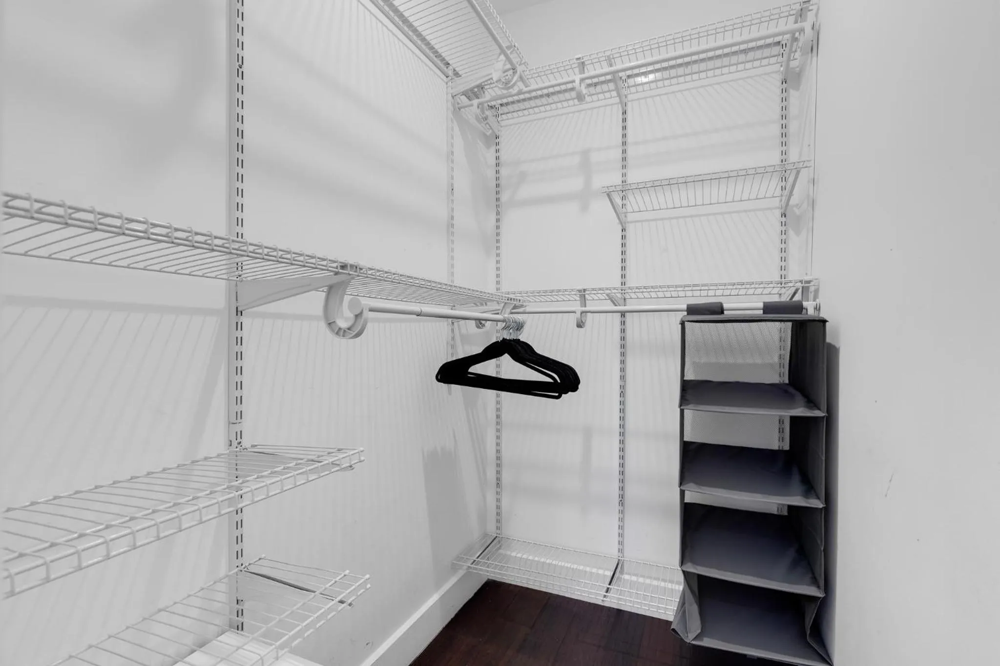 wardrobe in LiV MTL Soho