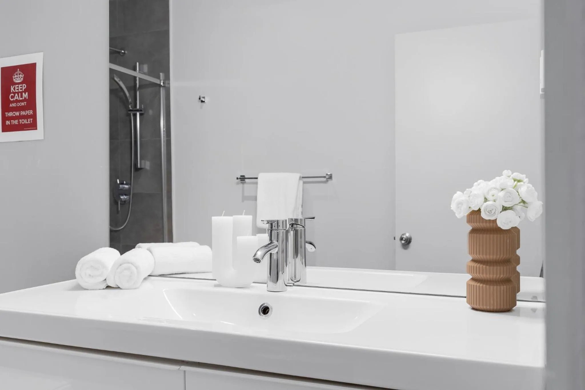 Bathroom in LiV MTL Soho