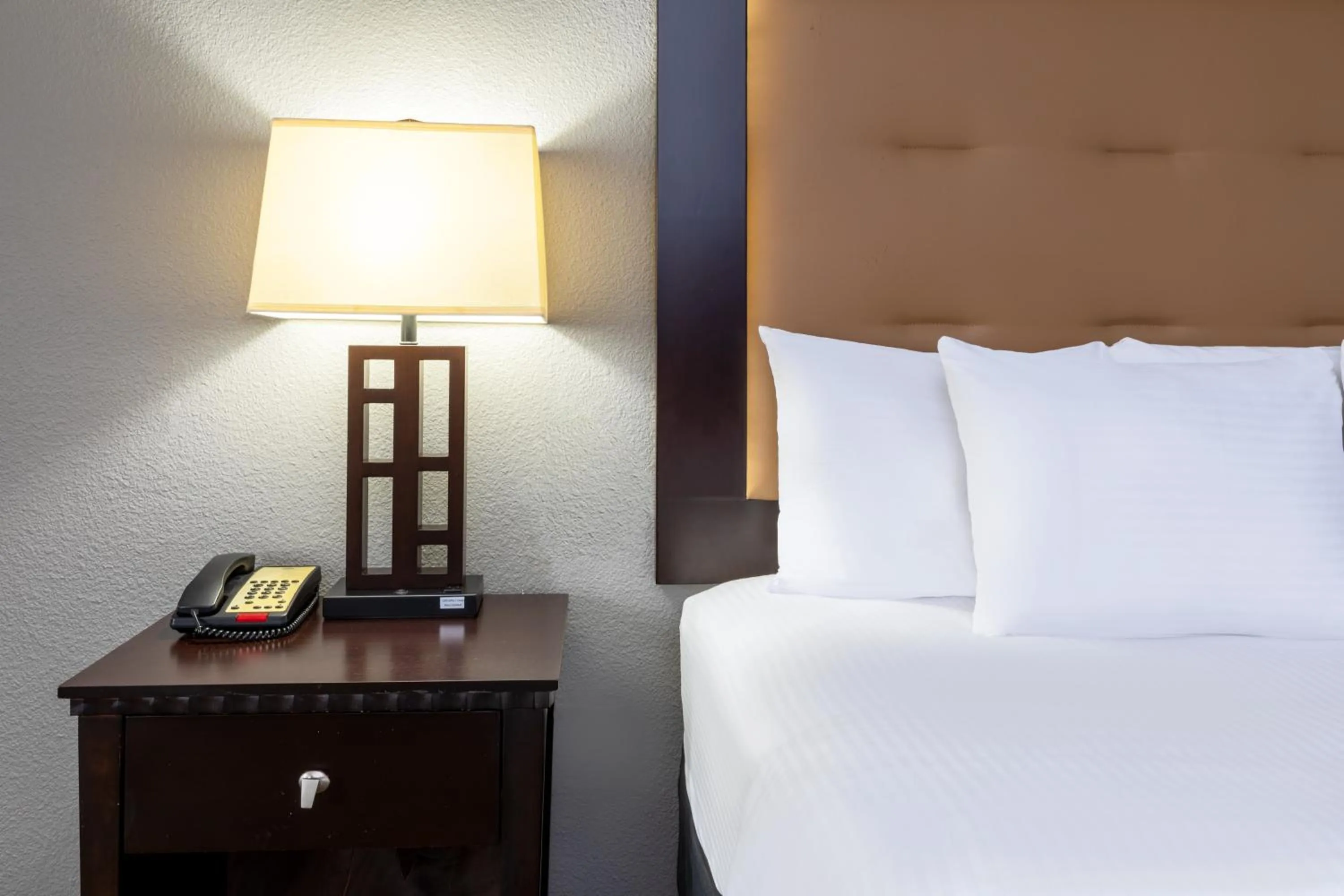 Bed in La Quinta by Wyndham Mt. Pleasant