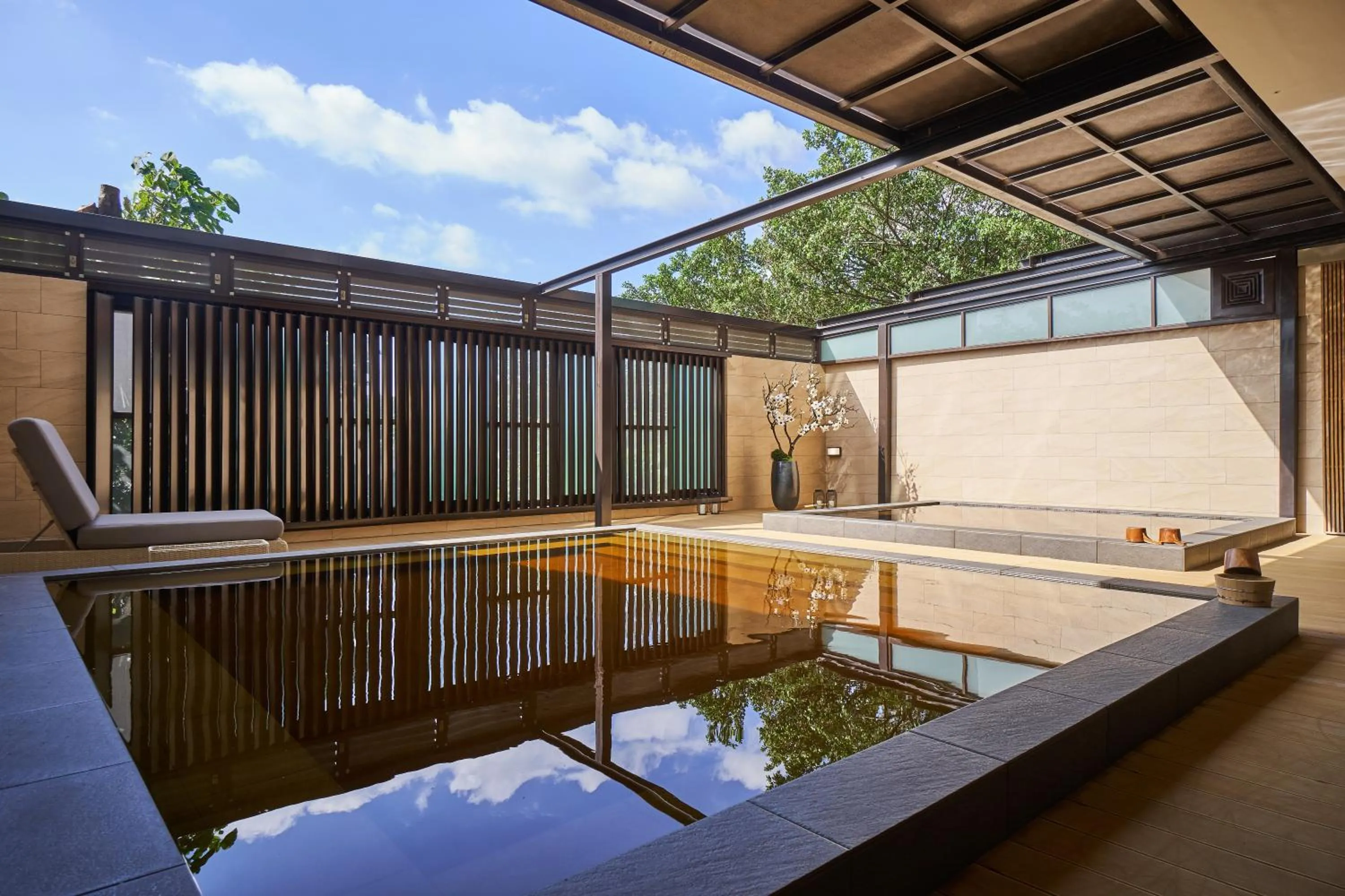 Hot Spring Bath in Yun Estate Hotel