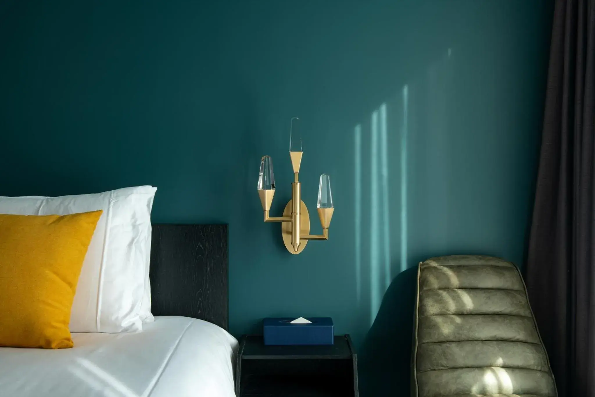 Hollywood Double Room in Hotel Alice and Trunk Hollywood Double Room in Hotel Alice and Trunk