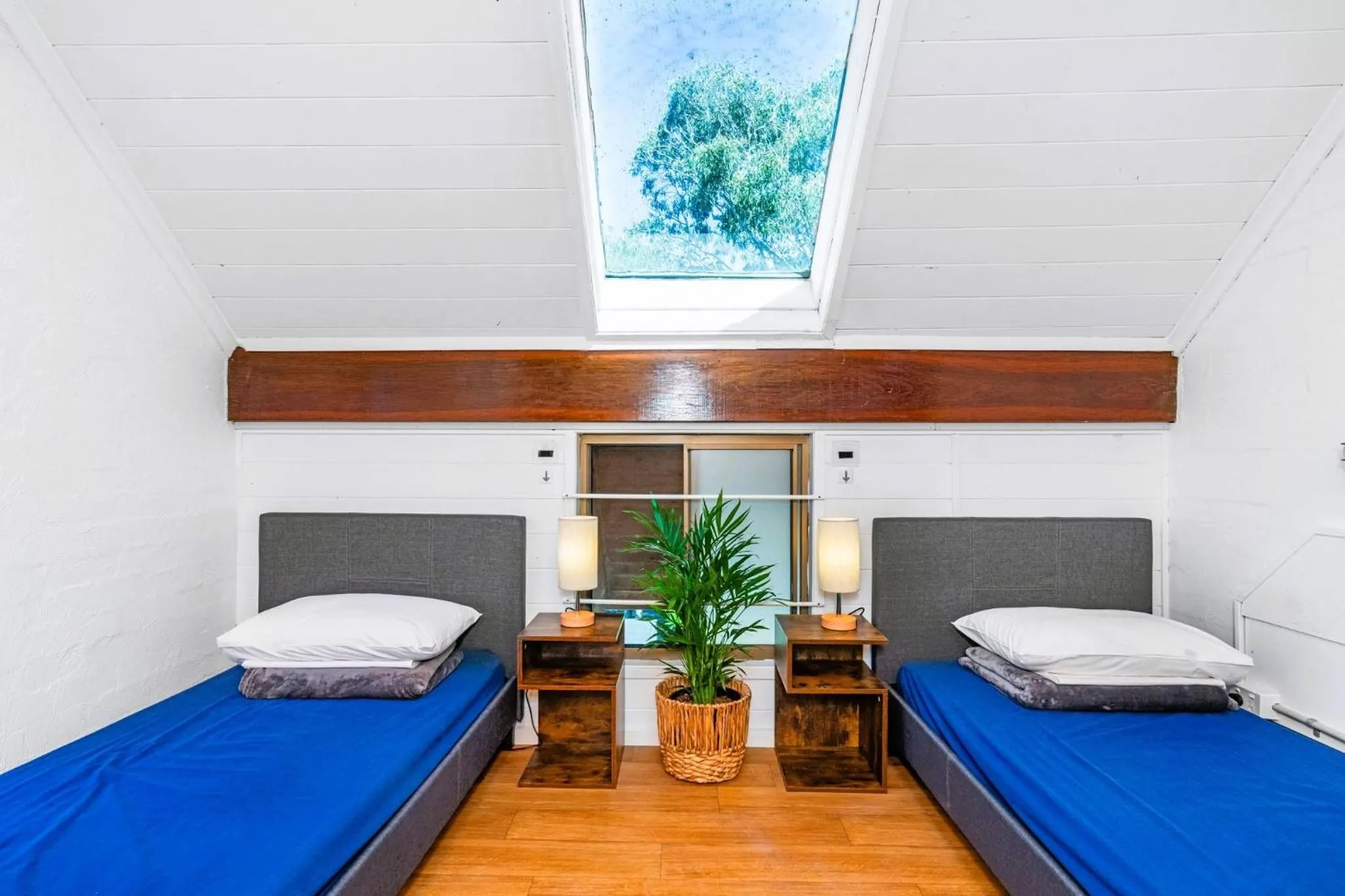 Bedroom, Bed in Aquarius Backpackers Resort