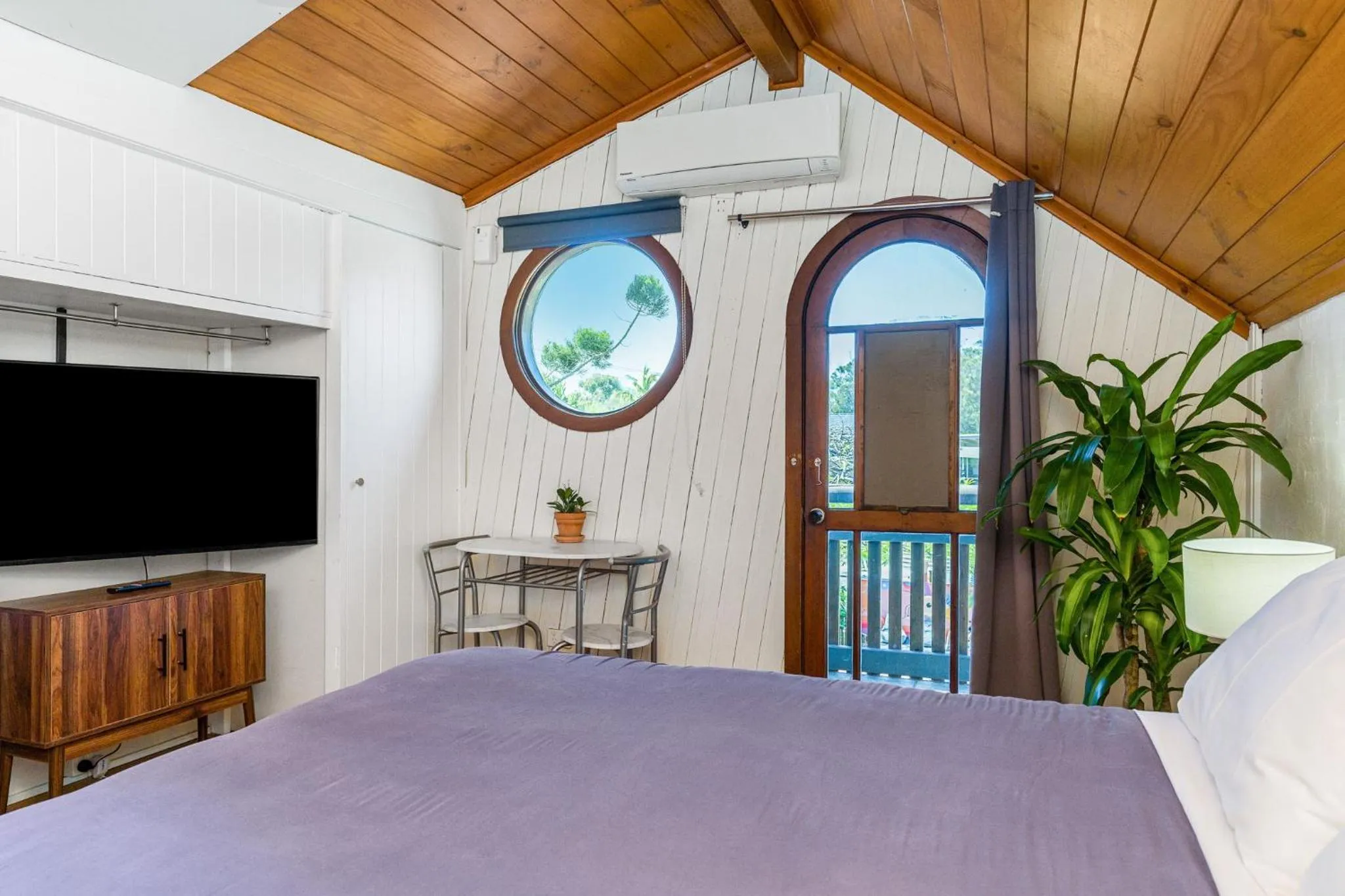 Photo of the whole room, Bed in Aquarius Backpackers Resort