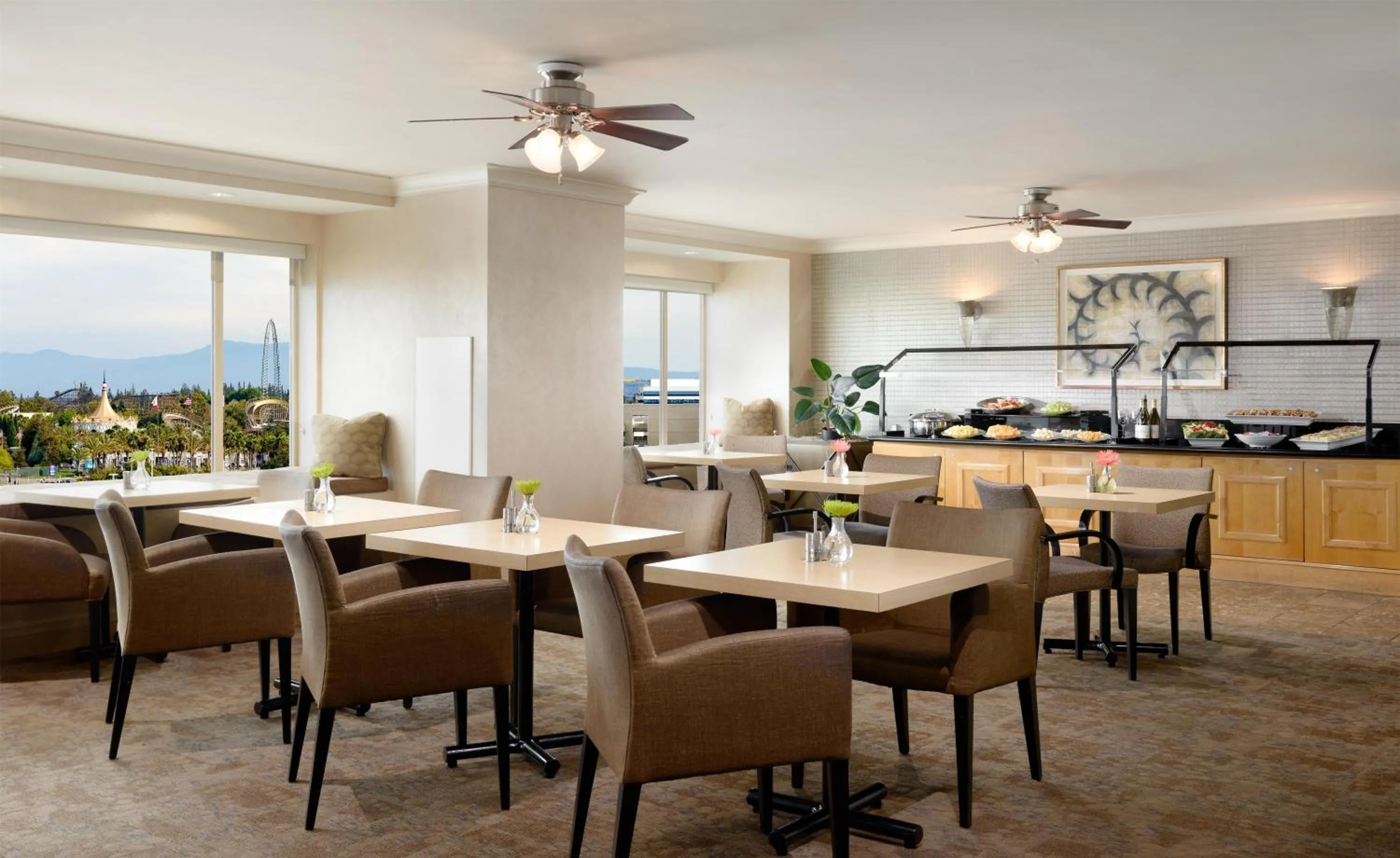 Property building in Hilton Santa Clara