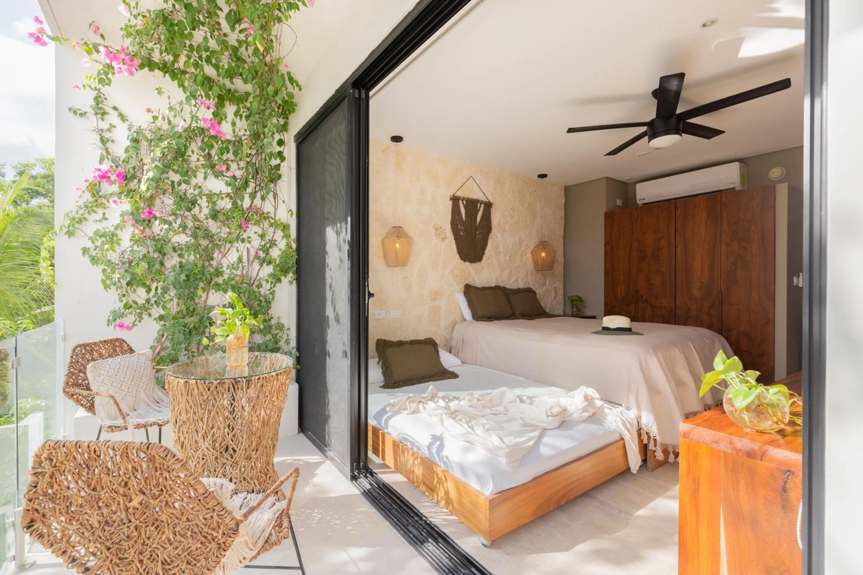 Bed in Luz de Luna Tulum PH