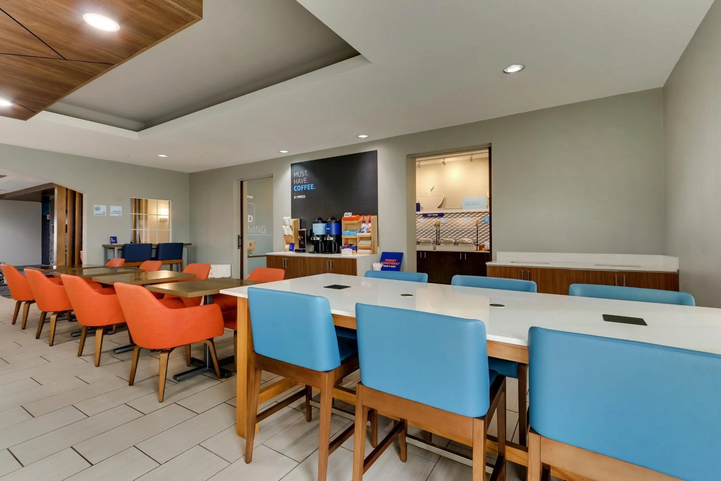 Restaurant/places to eat in Holiday Inn Express & Suites - Ardmore by IHG