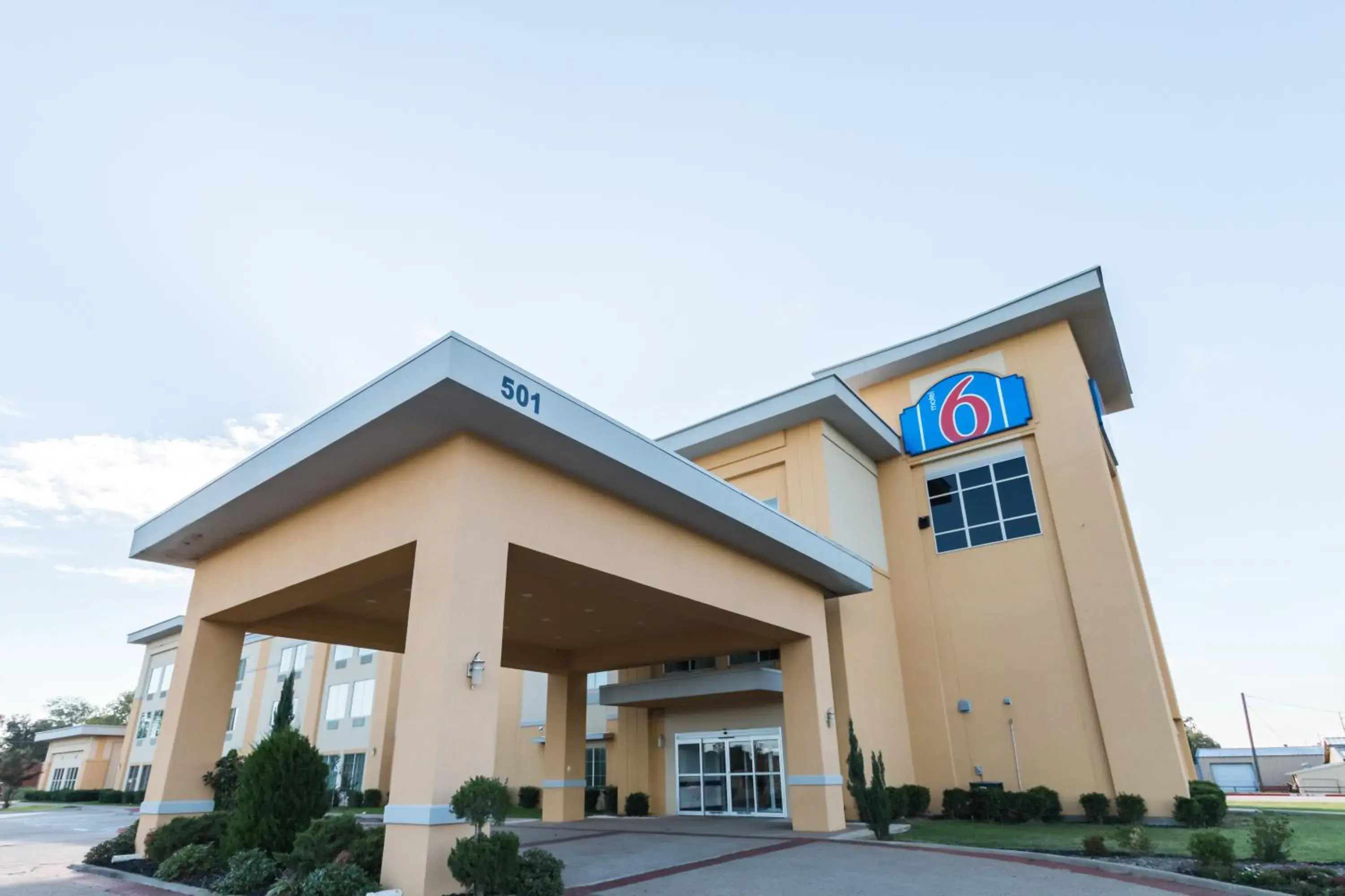Property building in Motel 6-Joshua, TX Property building in Motel 6-Joshua, TX