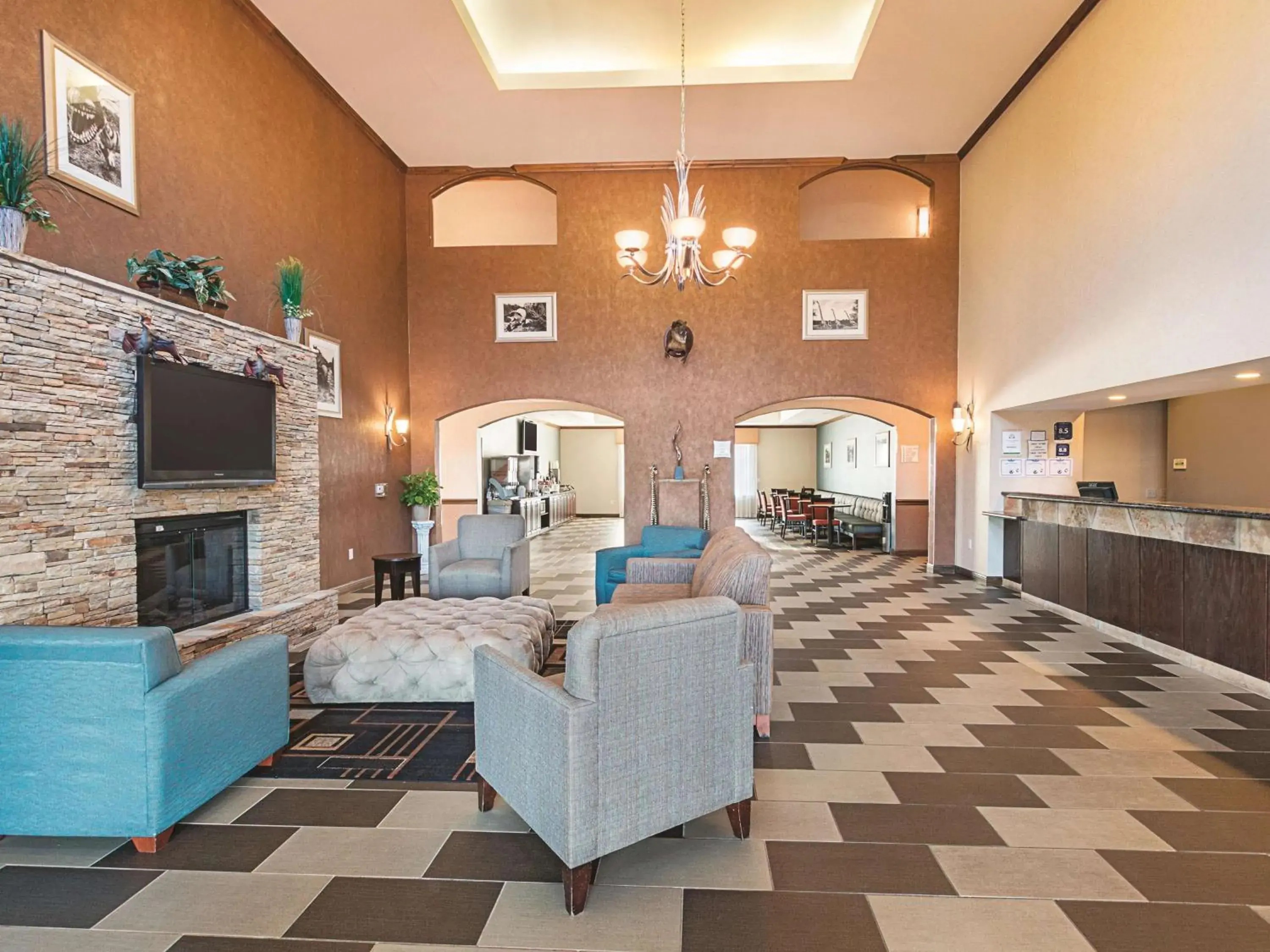 Lobby or reception in La Quinta by Wyndham Glen Rose Lobby or reception in La Quinta by Wyndham Glen Rose