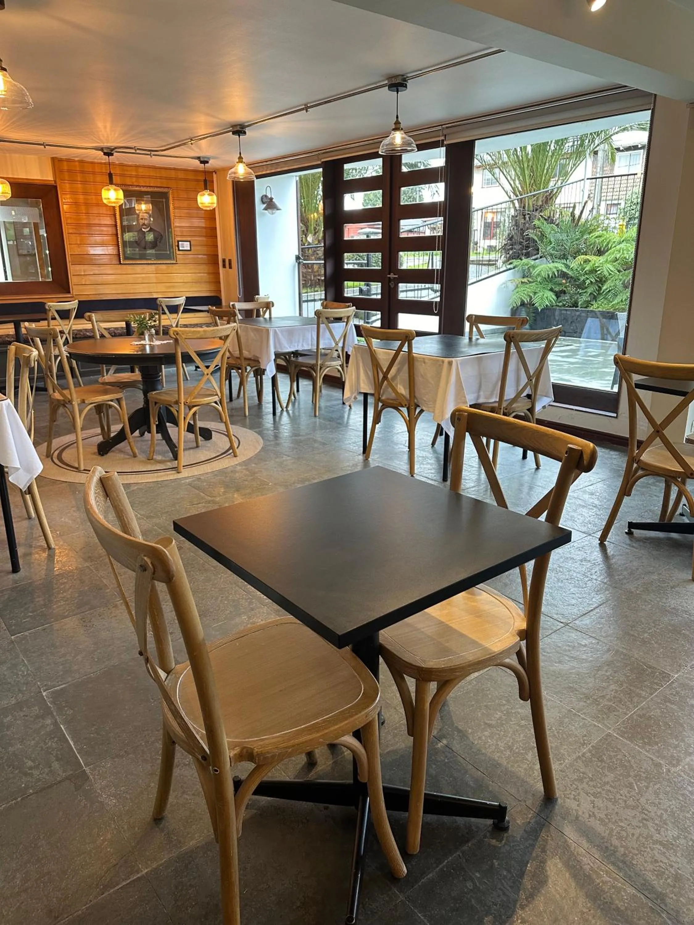 Restaurant/places to eat in Hotel Germania