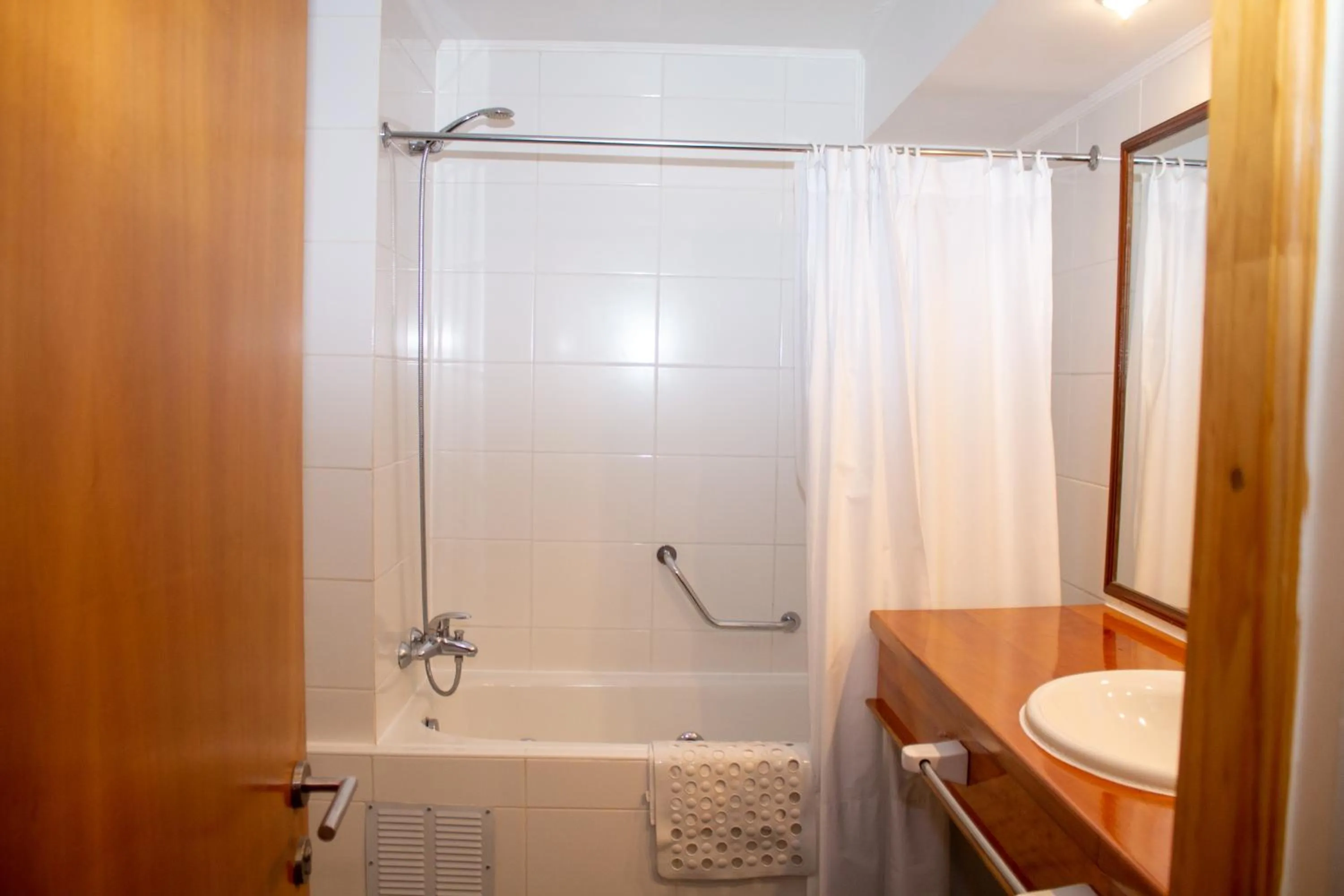 Shower in Hotel Germania